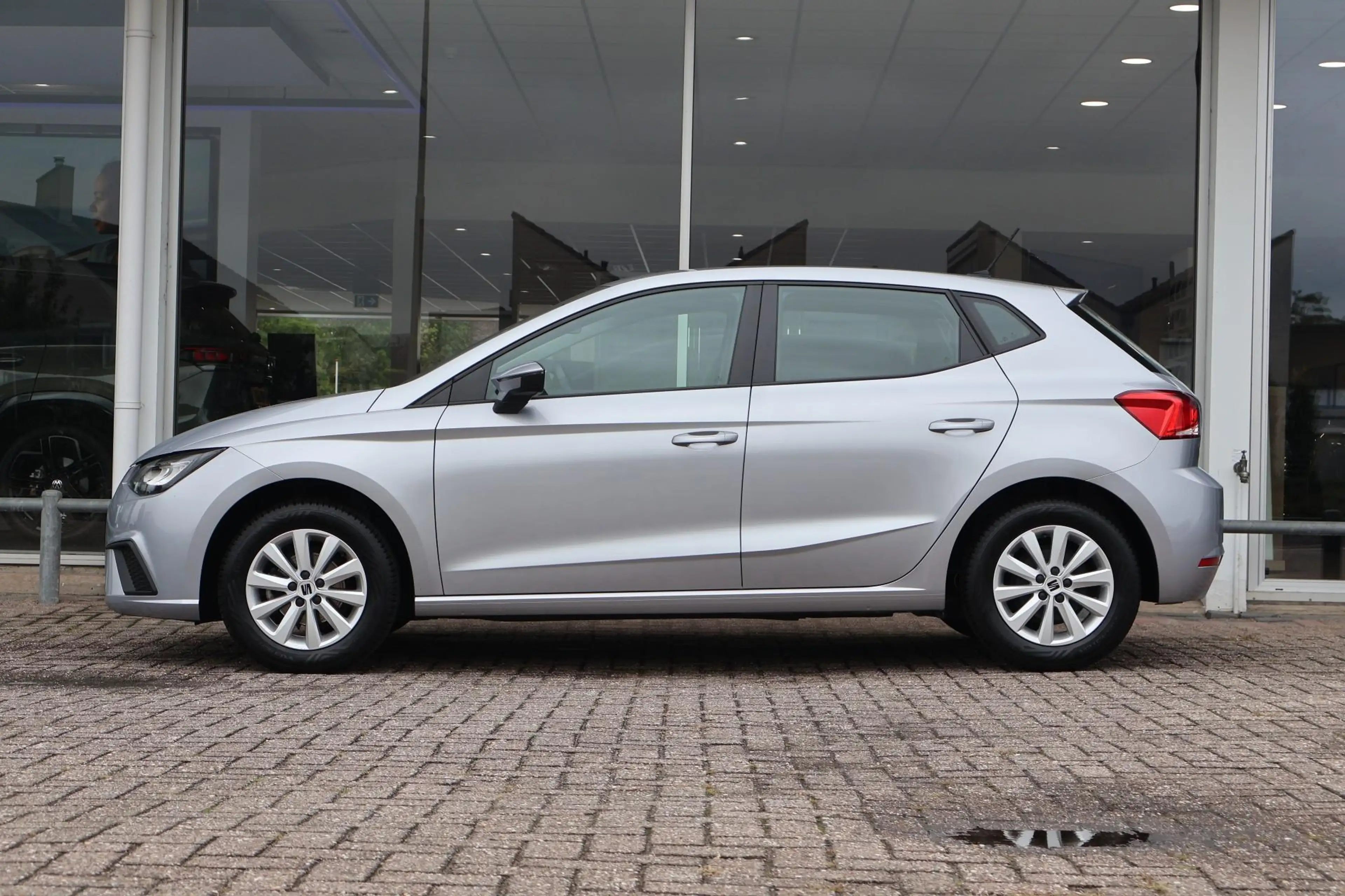 SEAT Ibiza 1.0 EcoTSI 95pk Style | Carplay | PDC | DAB Radio — photo 14