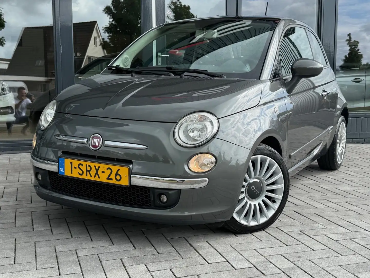 Fiat 500 0.9 TwinAir Lounge Pano Airco Nap Grijs - 2