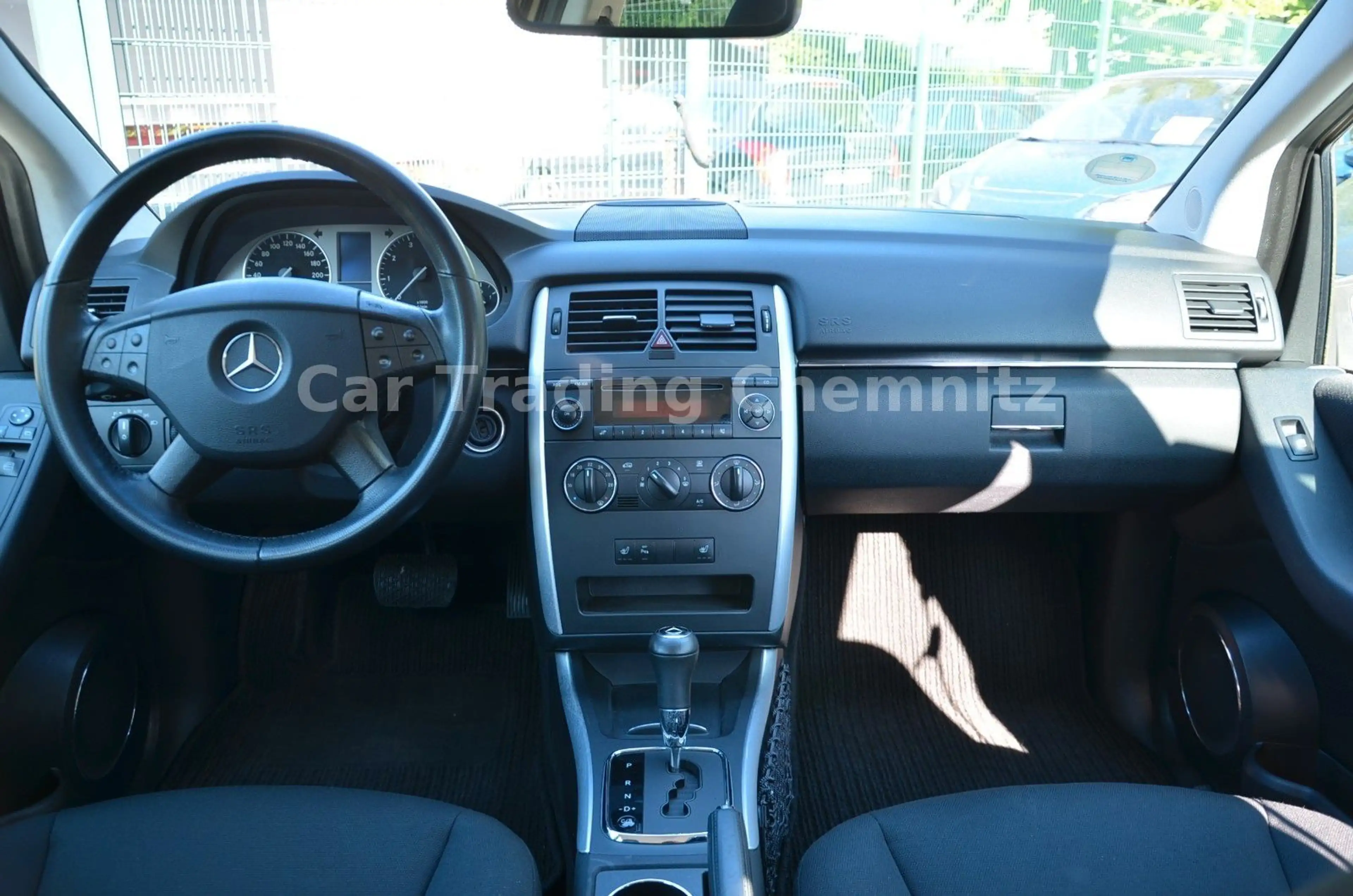 Mercedes-Benz B 170 Automatik Sitzheizung Klima Tüv 12/2027 — photo 10