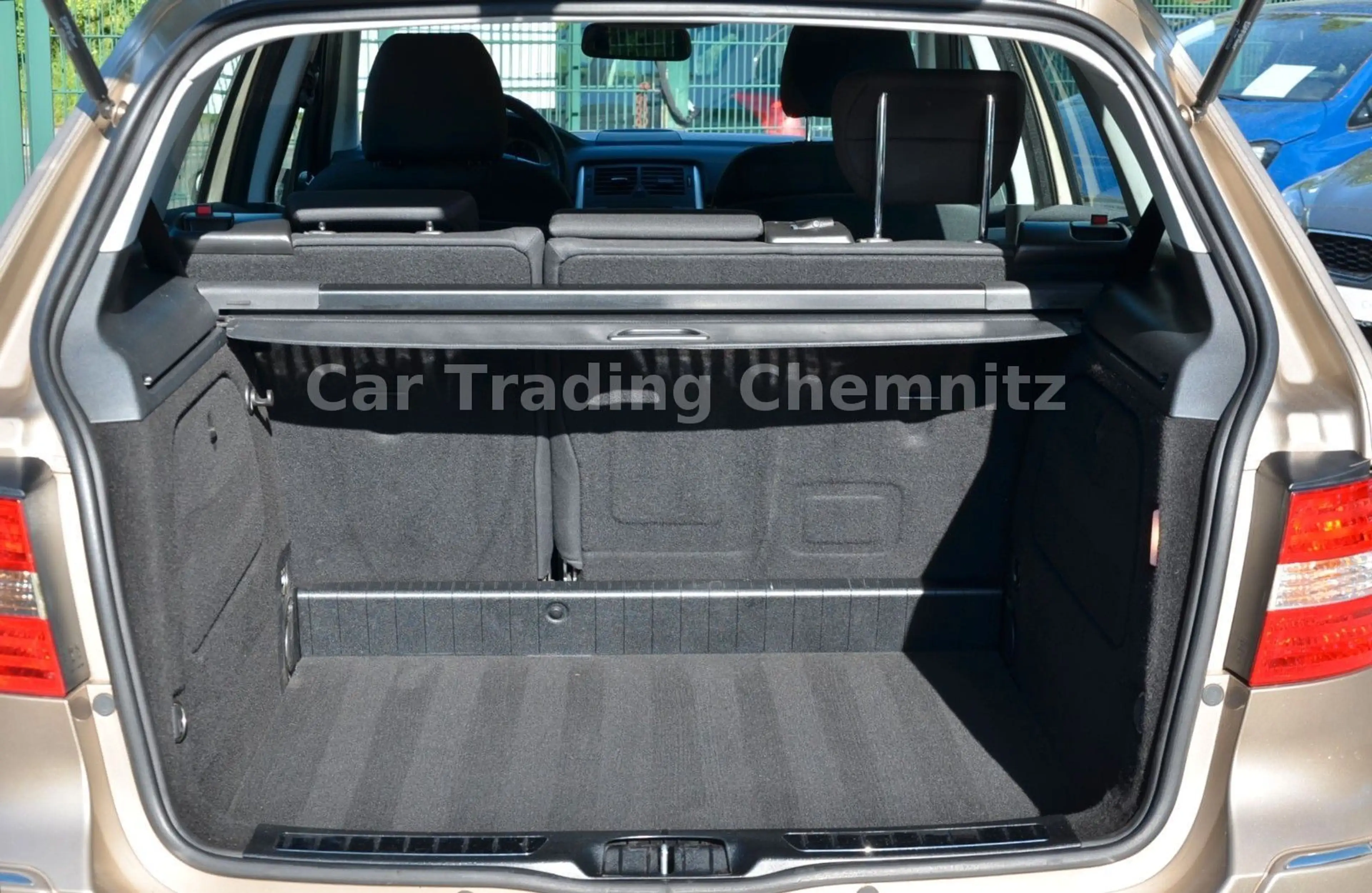 Mercedes-Benz B 170 Automatik Sitzheizung Klima Tüv 12/2027 — photo 14