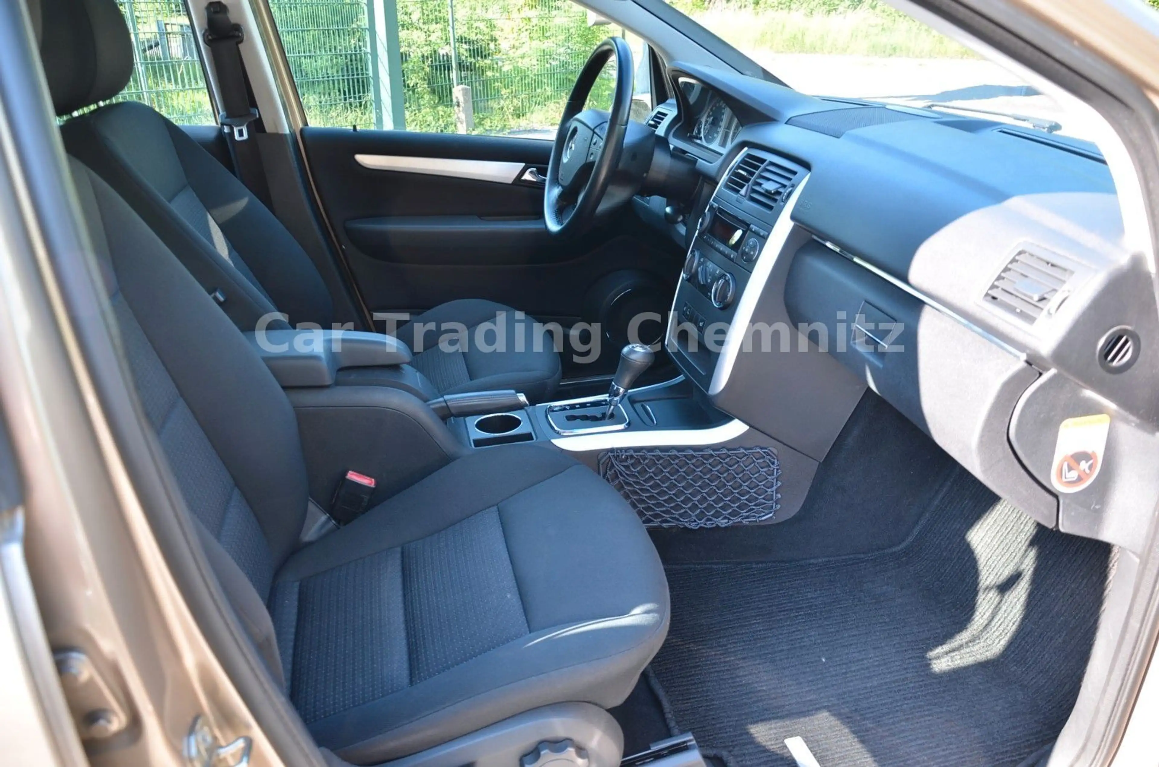 Mercedes-Benz B 170 Automatik Sitzheizung Klima Tüv 12/2027 — photo 11