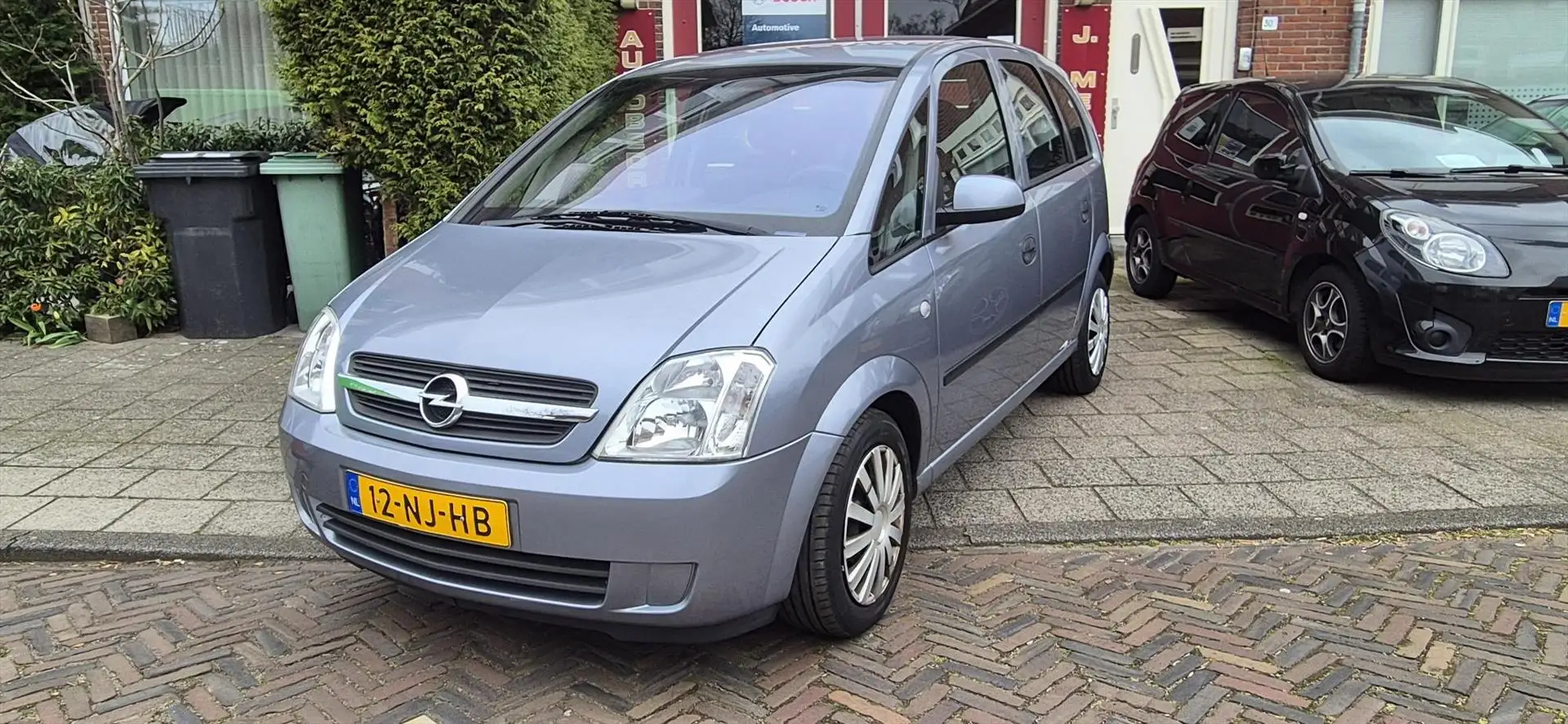 Opel Meriva 1.6 16V EASYTRONIC Grau - 2