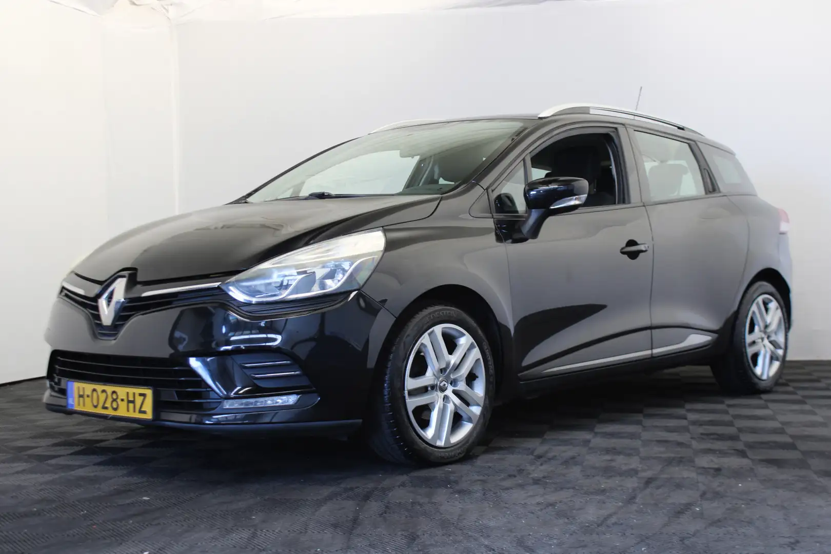 Renault Clio Estate 0.9 TCe Intens Noir - 1