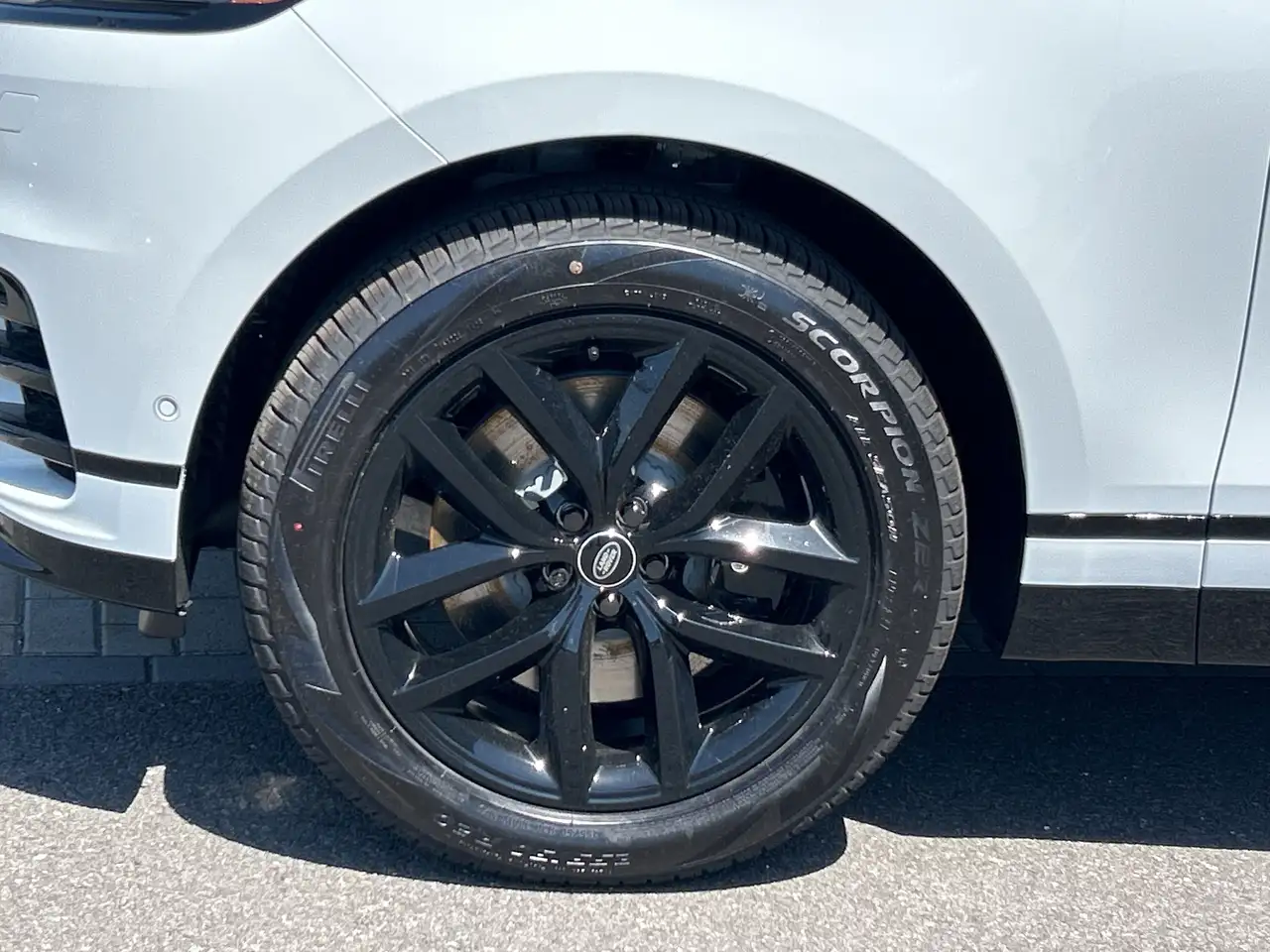 Land Rover Range Rover Velar снимка Land Rover Range Rover Velar