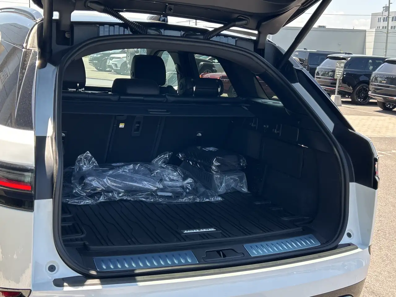 Land Rover Range Rover Velar снимка Land Rover Range Rover Velar