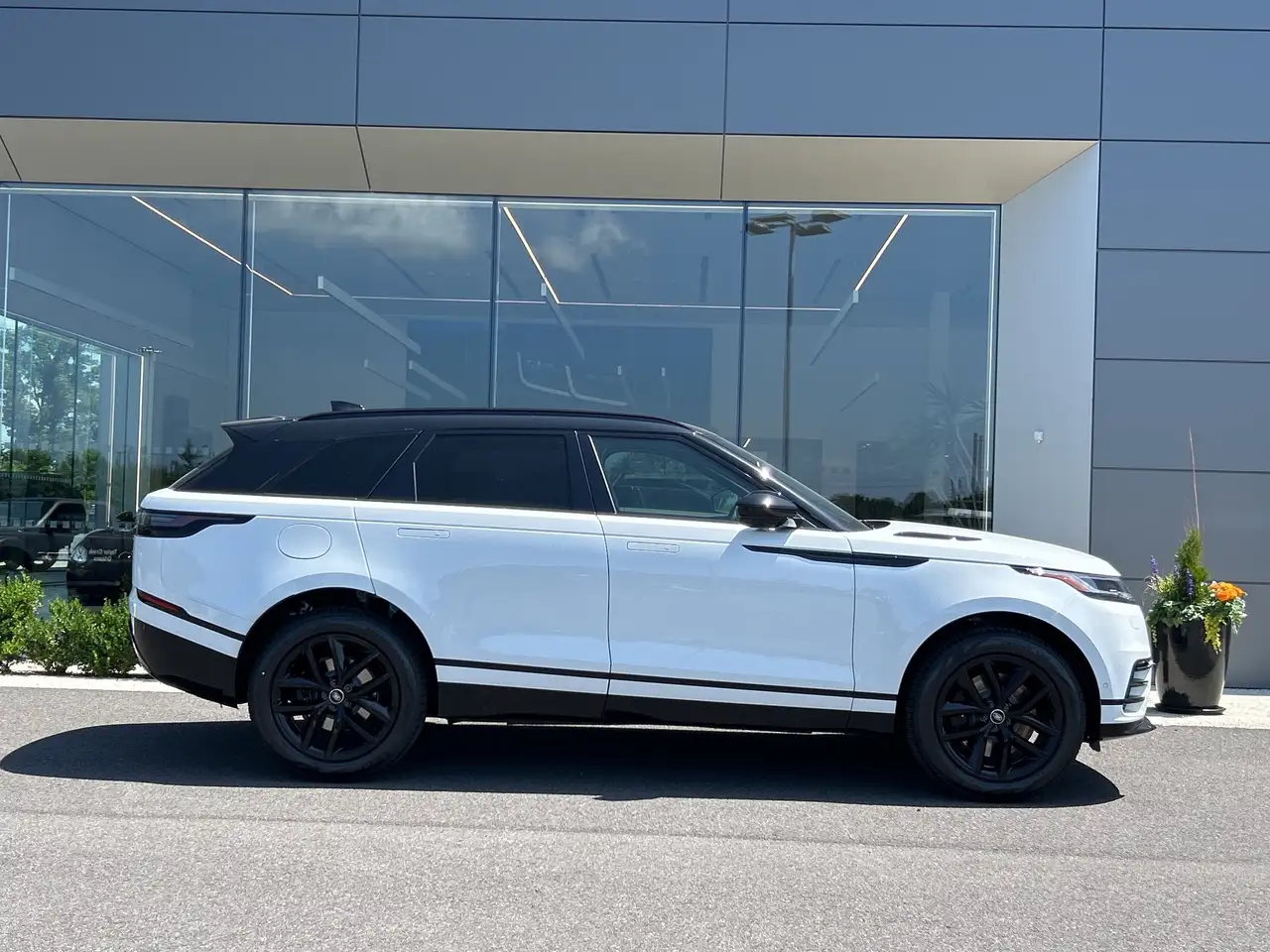 Land Rover Range Rover Velar снимка Land Rover Range Rover Velar