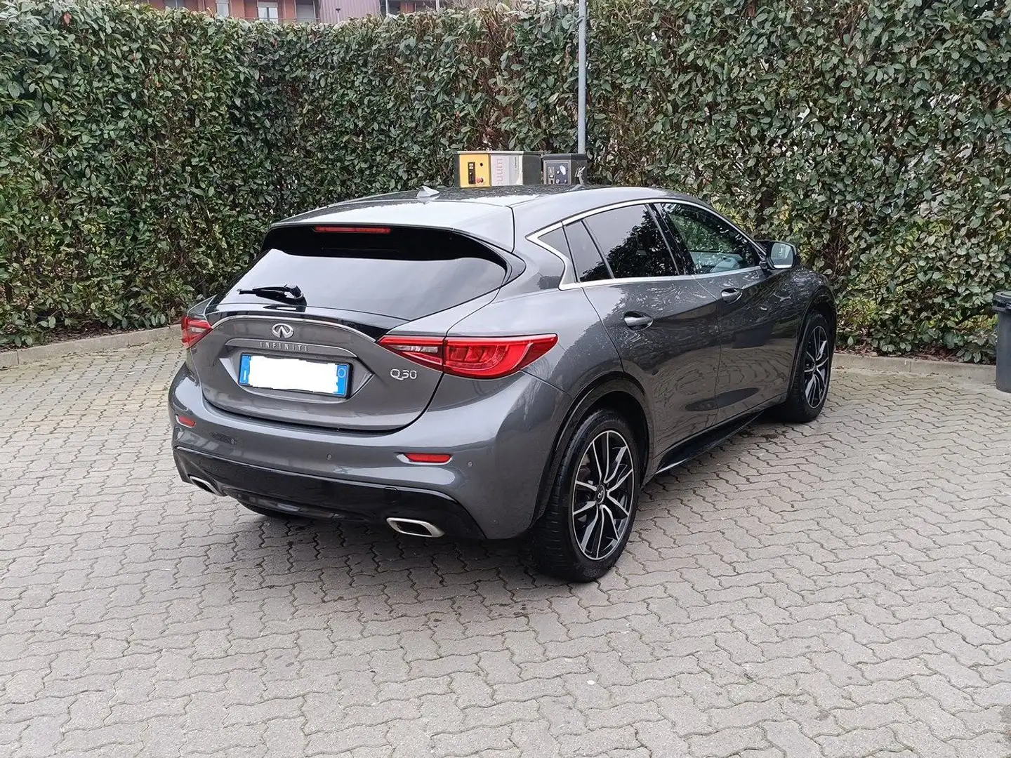 Infiniti Q30 Q30 1.5d Premium City Black 109cv Szürke - 1