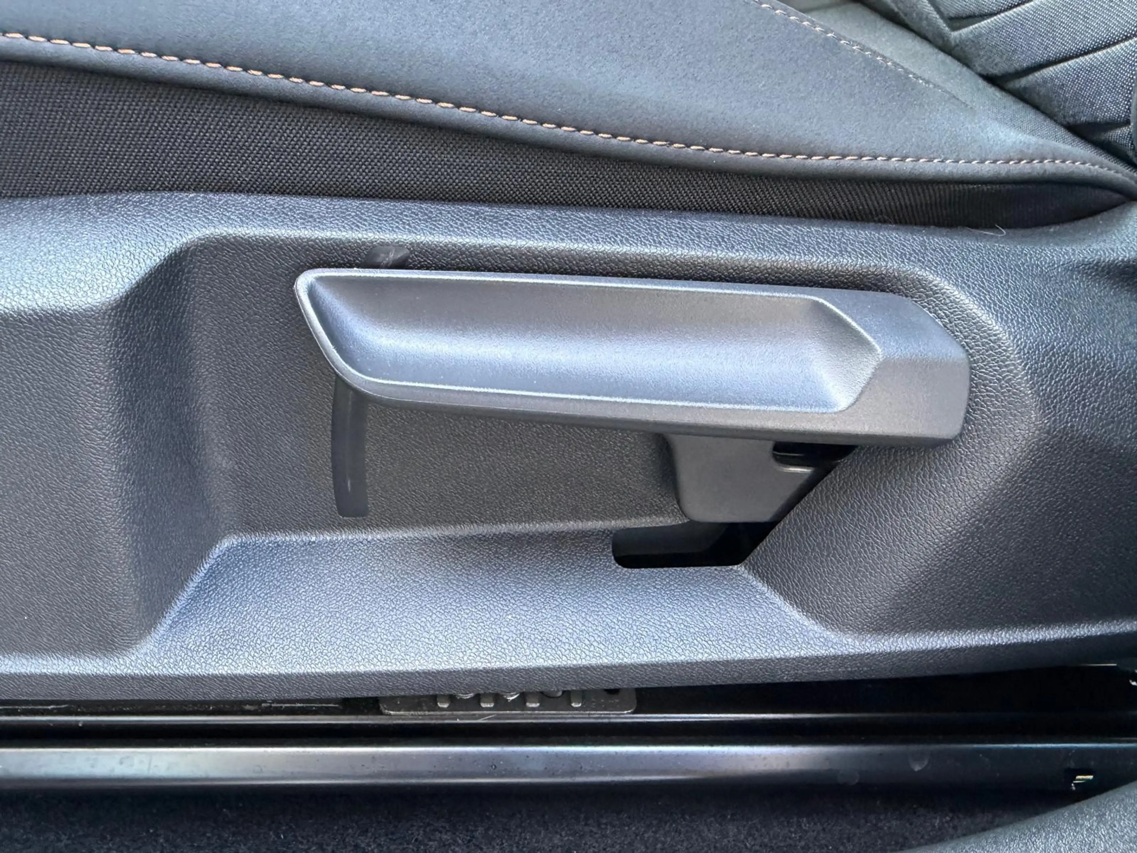 CUPRA Born 58 KWH >ALCANT+LED+TEMP+MFL+PDC+CARP+DAB+ — photo 14