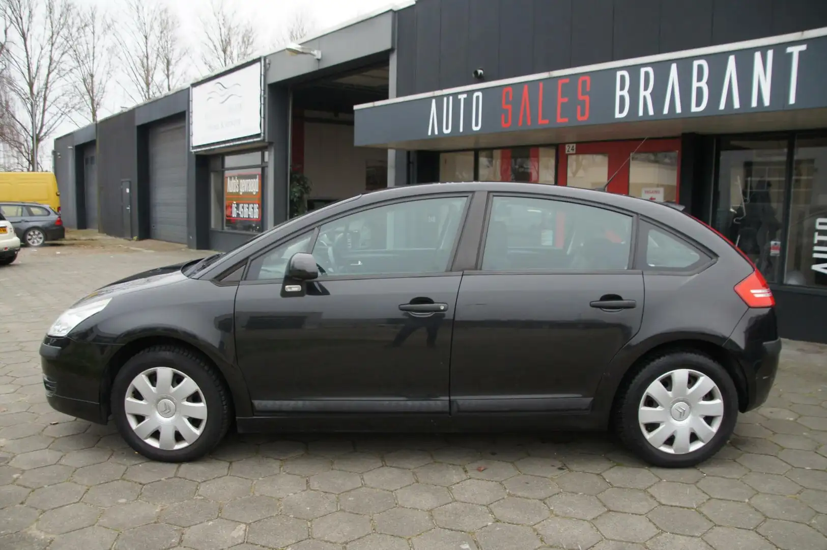 Citroen C4 1.6 HDI Ligne Ambiance Noir - 2