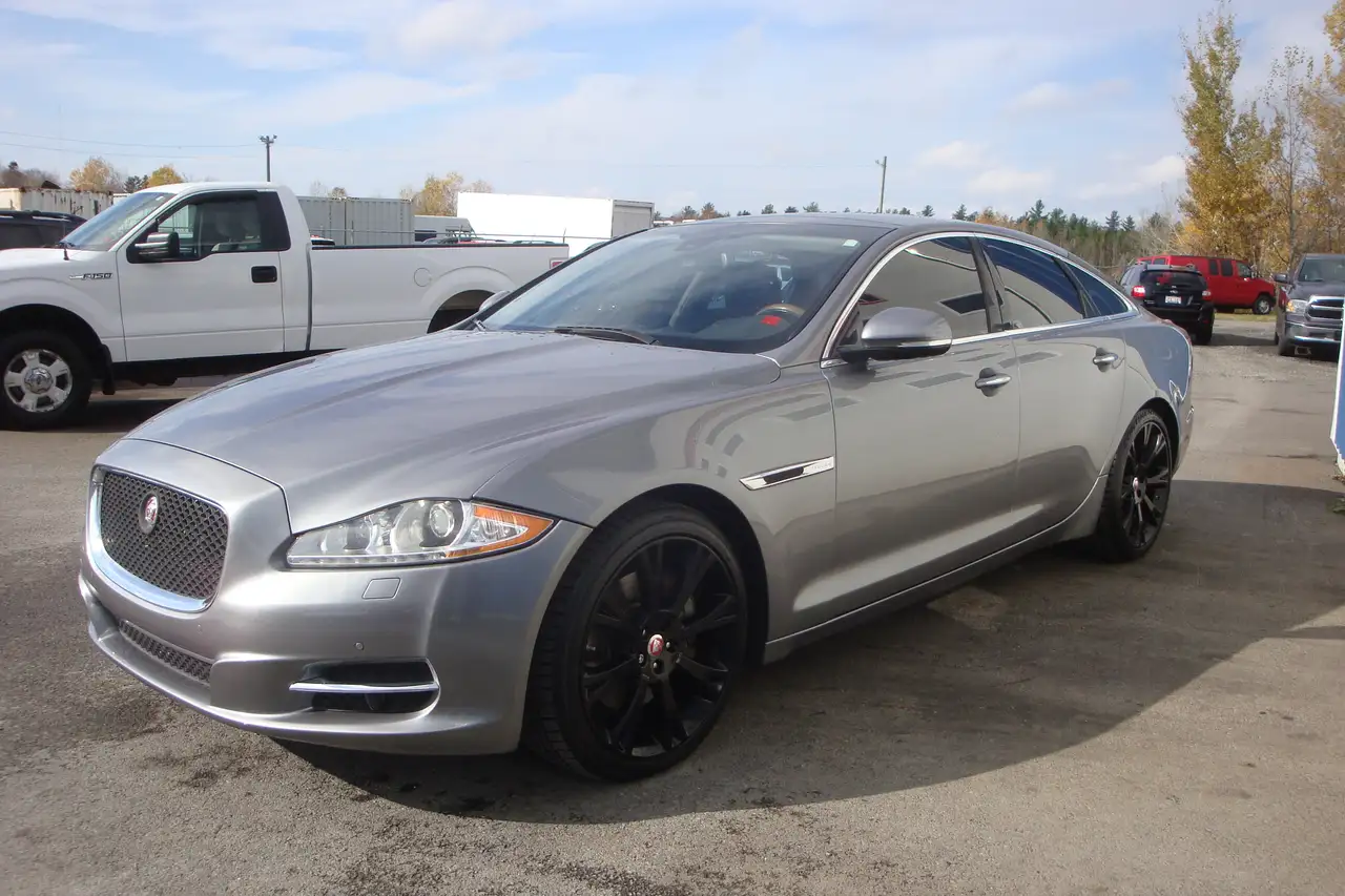 Jaguar XJ снимка Jaguar XJ