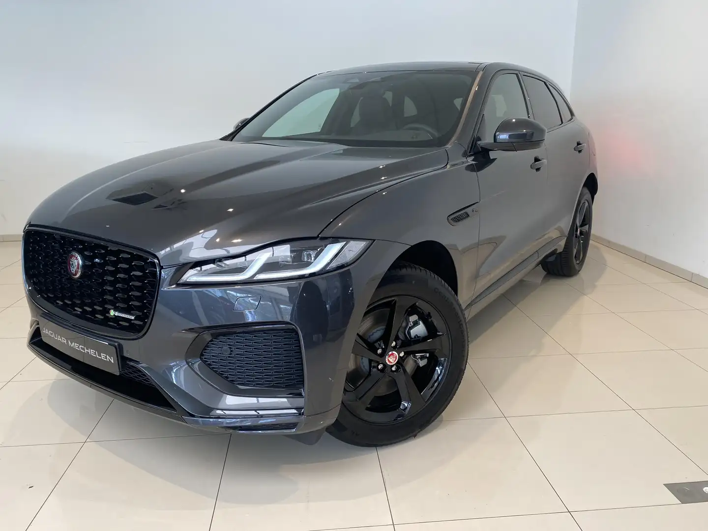 Jaguar F-Pace R-Dynamic SE Gris - 1