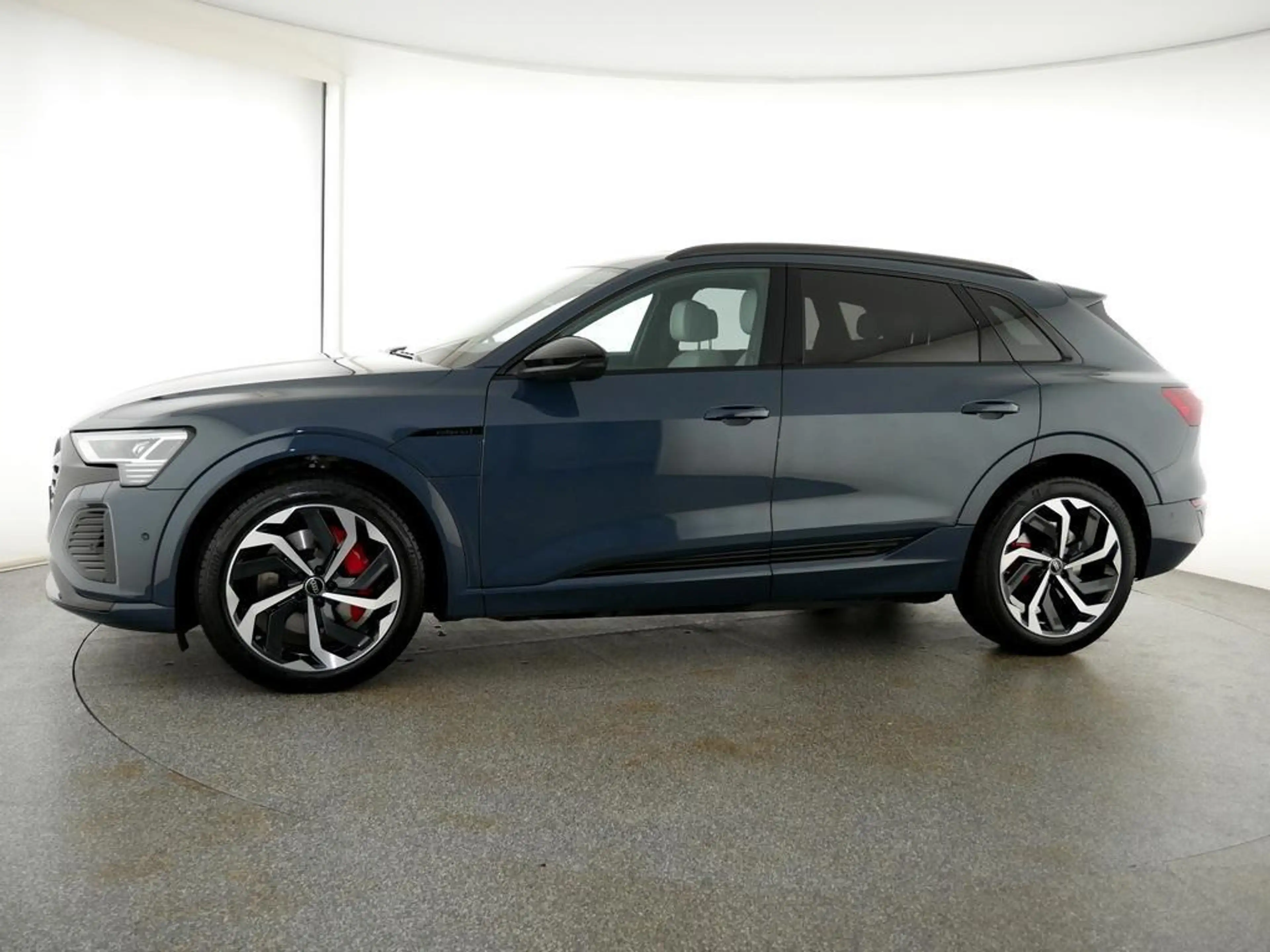 Audi Q8 e-tron 55 quattro S line AHK/Pano/LED/Head up/B&O/Navi He — photo 15
