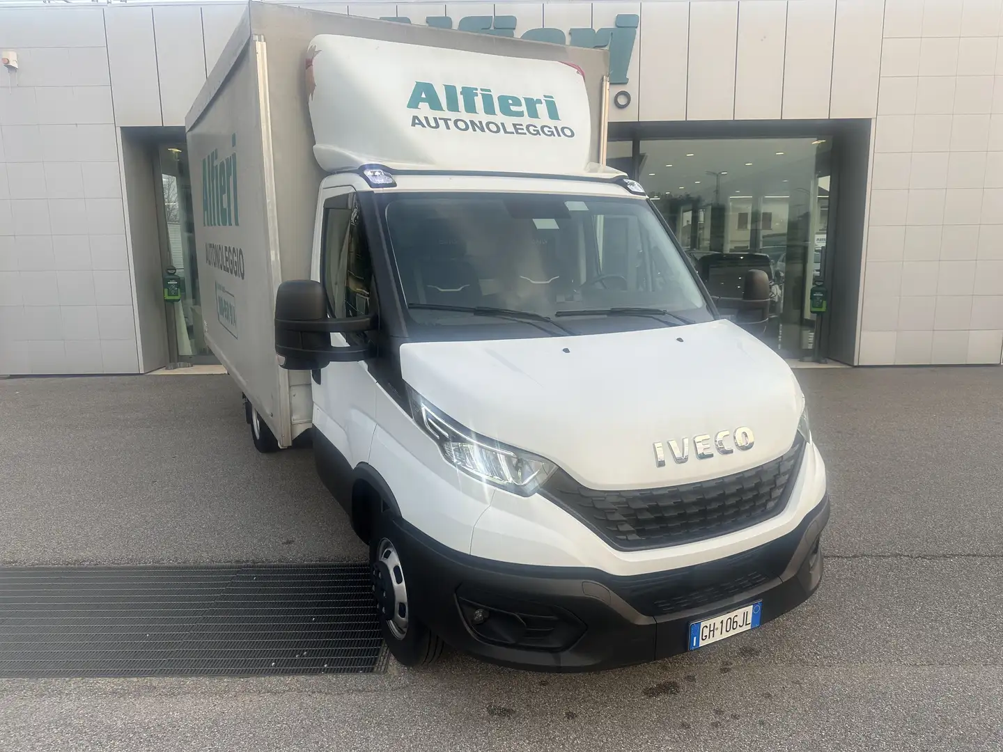 Iveco Daily 35C16H3.0 Cent Reg Teli 3 lati4440x2240x2850kg1000 Blanc - 1