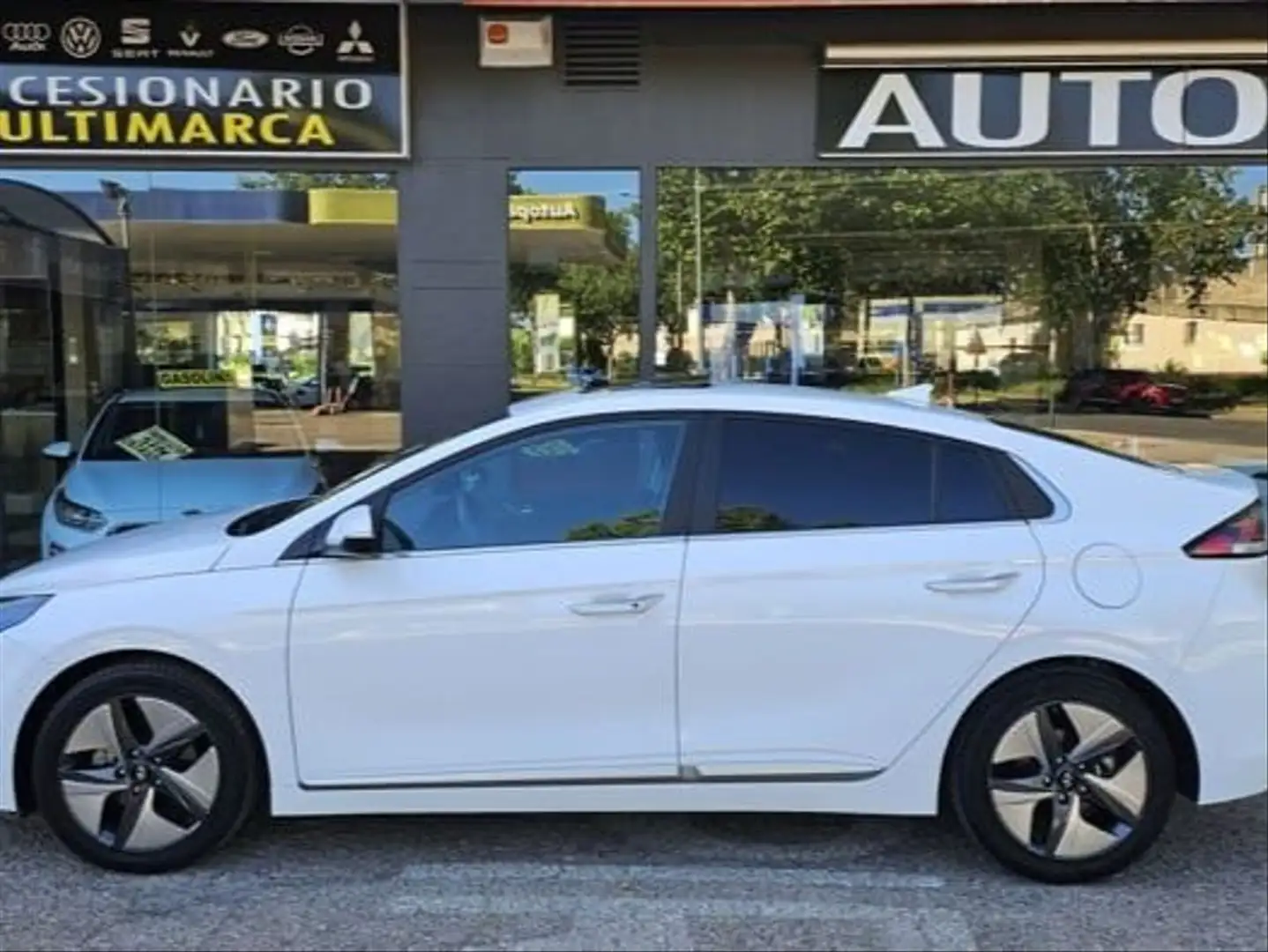 Hyundai IONIQ HEV 1.6 GDI Style Blanc - 2