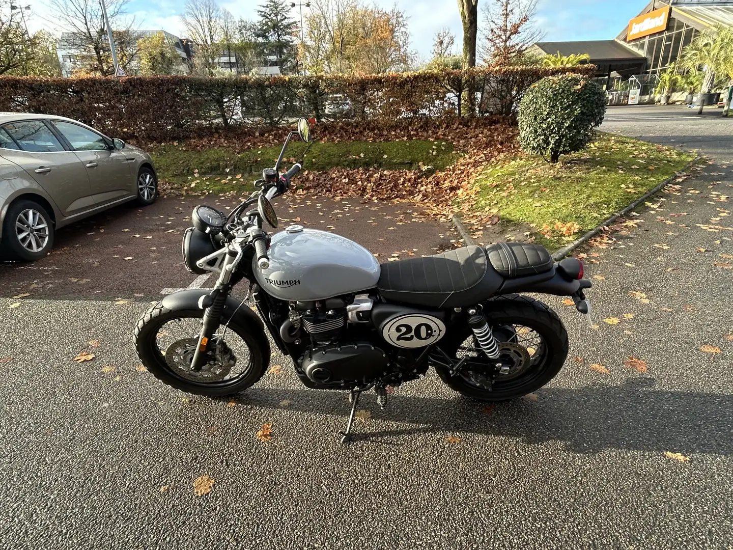 Triumph Street Scrambler Gris - 2