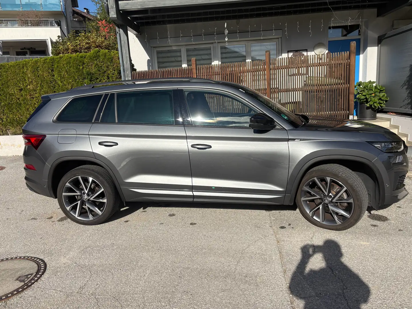 Skoda Kodiaq Kodiaq 2,0 TDI SCR 4x4 Sportline DSG Sportline Grau - 1