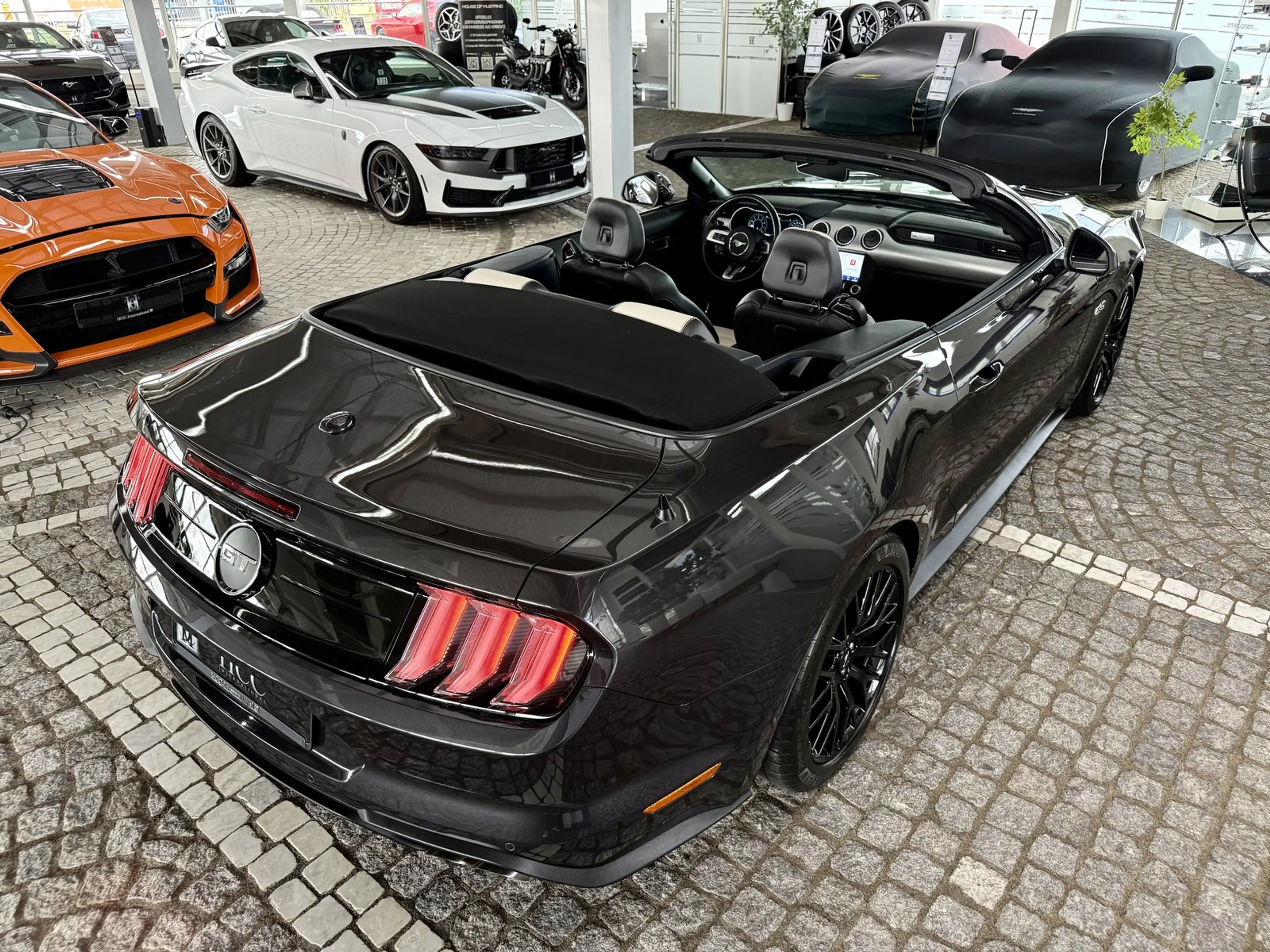 Ford Mustang GT V8 Autom. LEDER Beige| + UNFALLFREI — photo 11