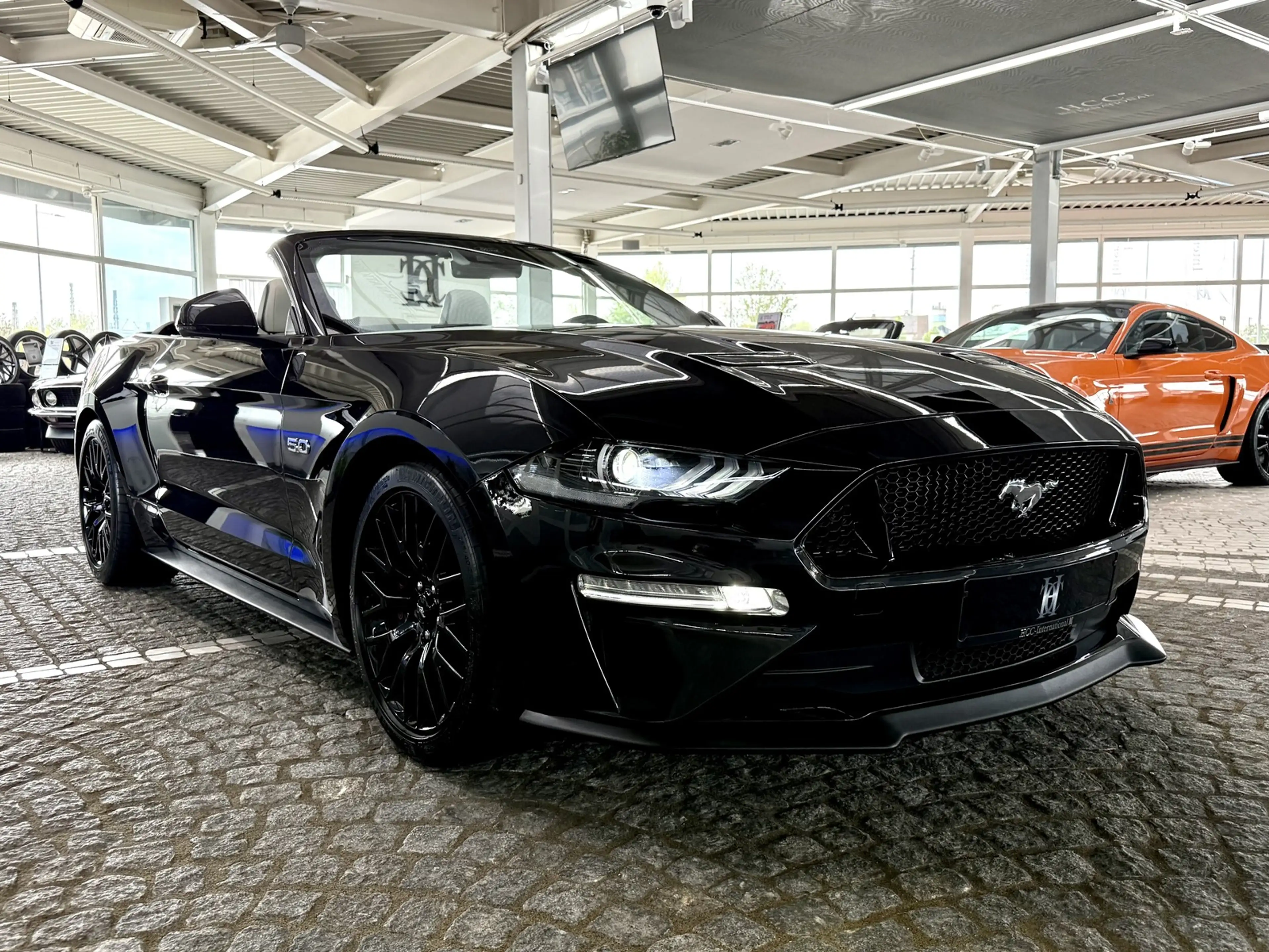 Ford Mustang GT V8 Autom. LEDER Beige| + UNFALLFREI — photo 3
