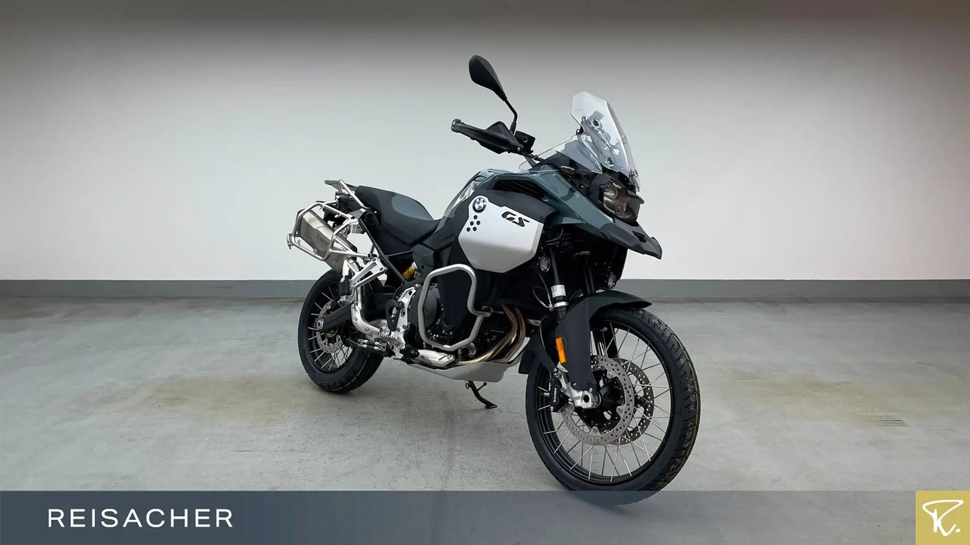 BMW F 900 GS Adventure Ride Pro - 1