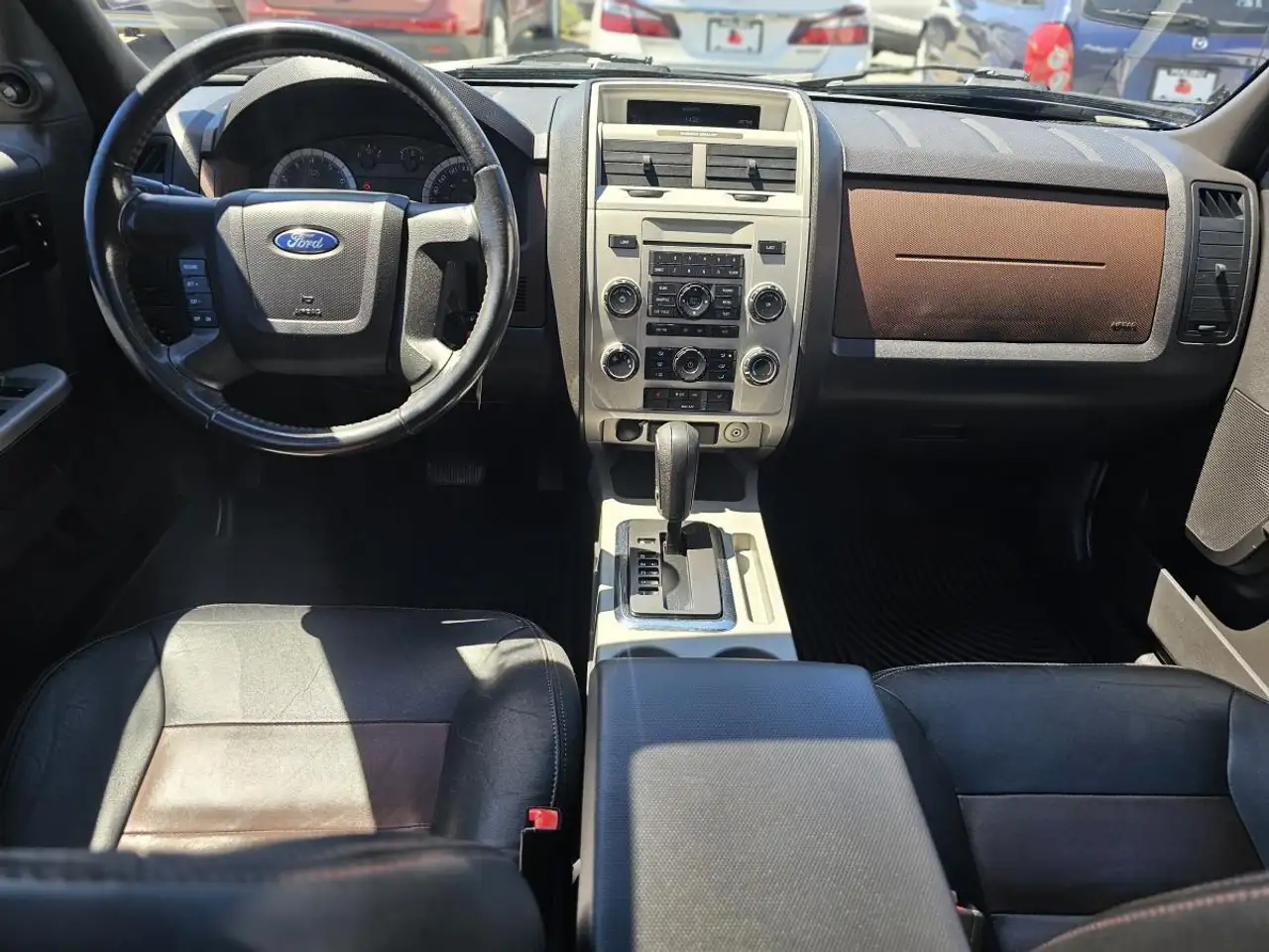 Ford Escape снимка Ford Escape