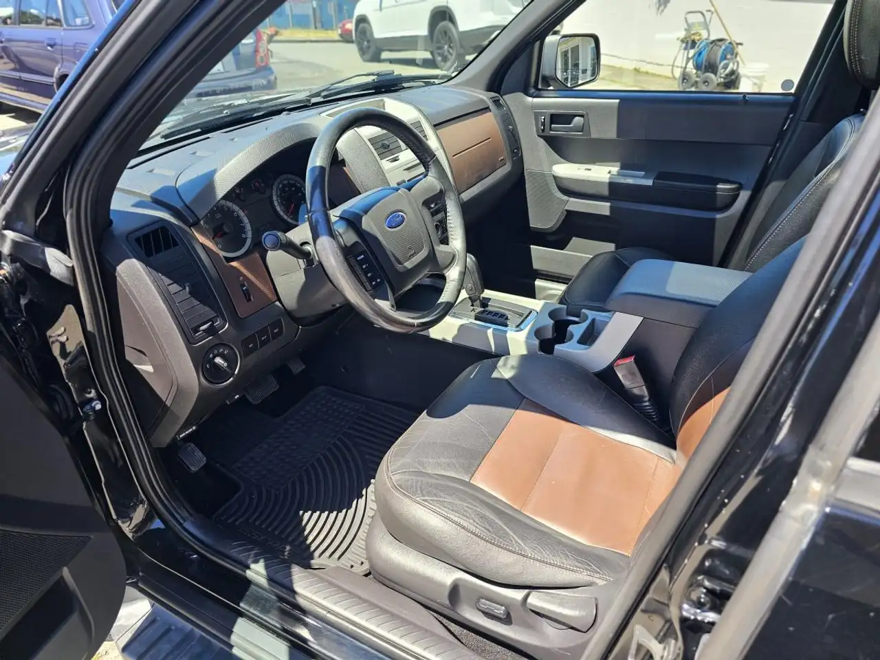 Ford Escape снимка Ford Escape