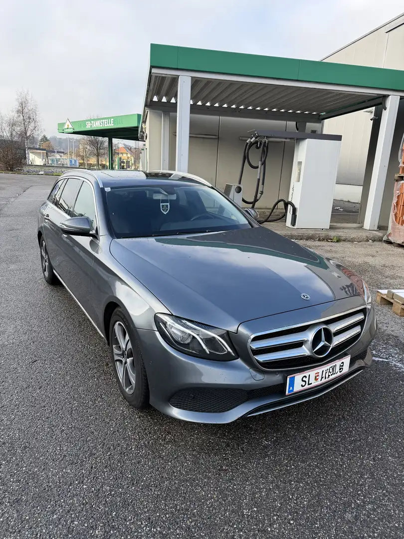 Mercedes-Benz E 220 d T Aut. - 2