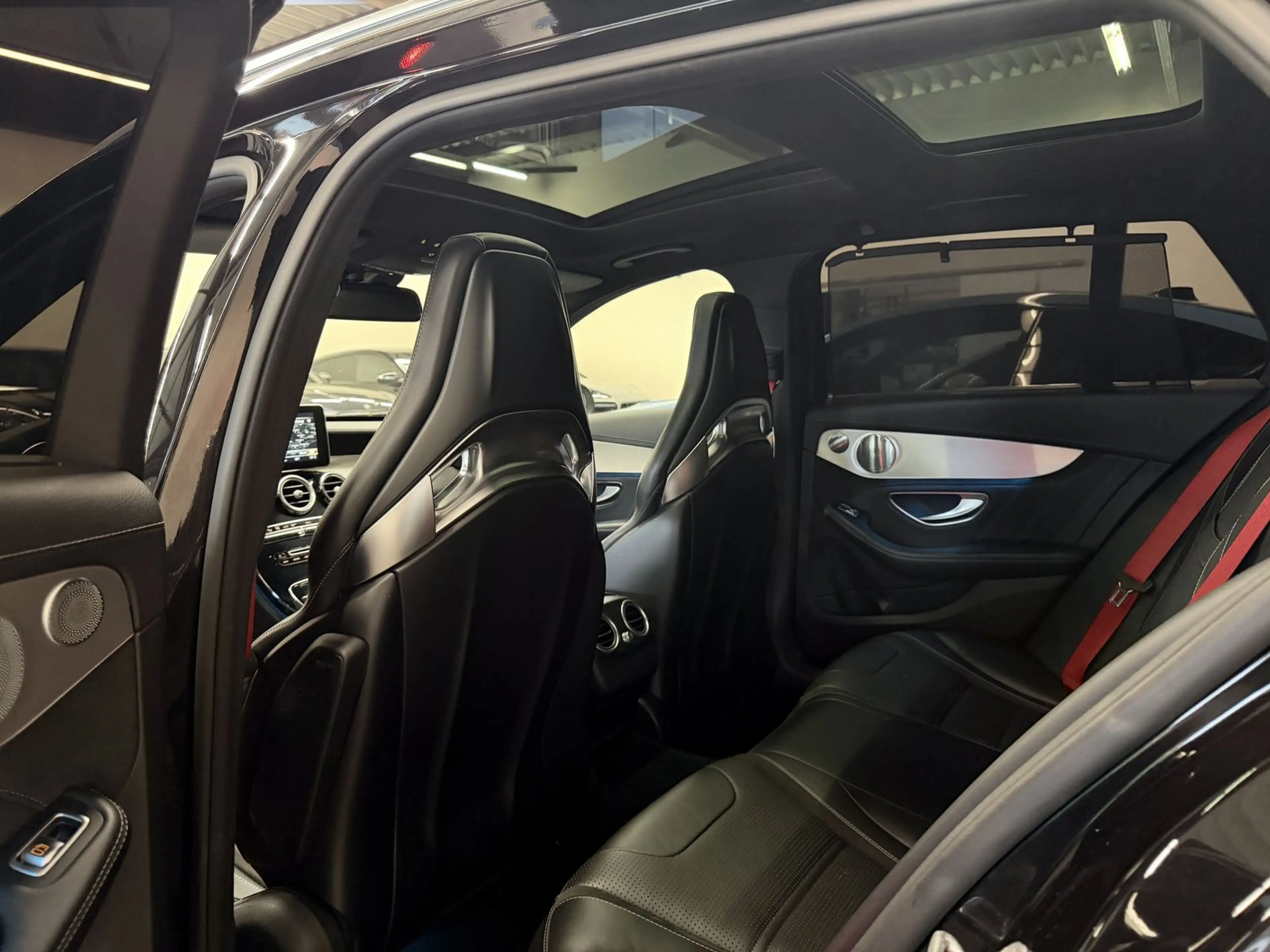 Mercedes-Benz C 63 AMG AMG T *Junge Sterne-Perf. Sitze-Pano* — photo 11