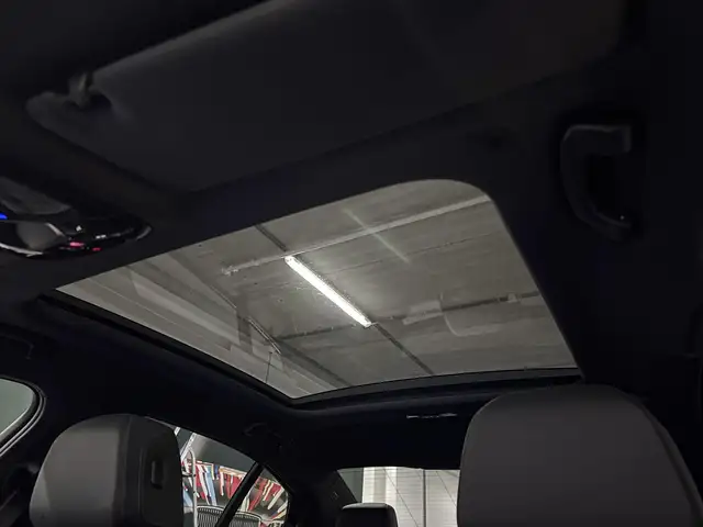 BMW 5 Series view 11