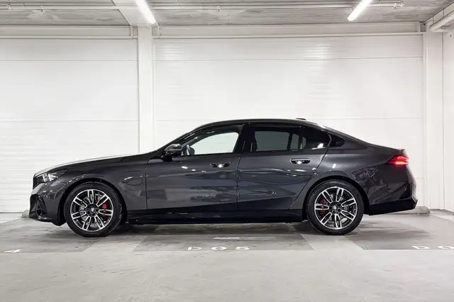 BMW 5 Series view 2