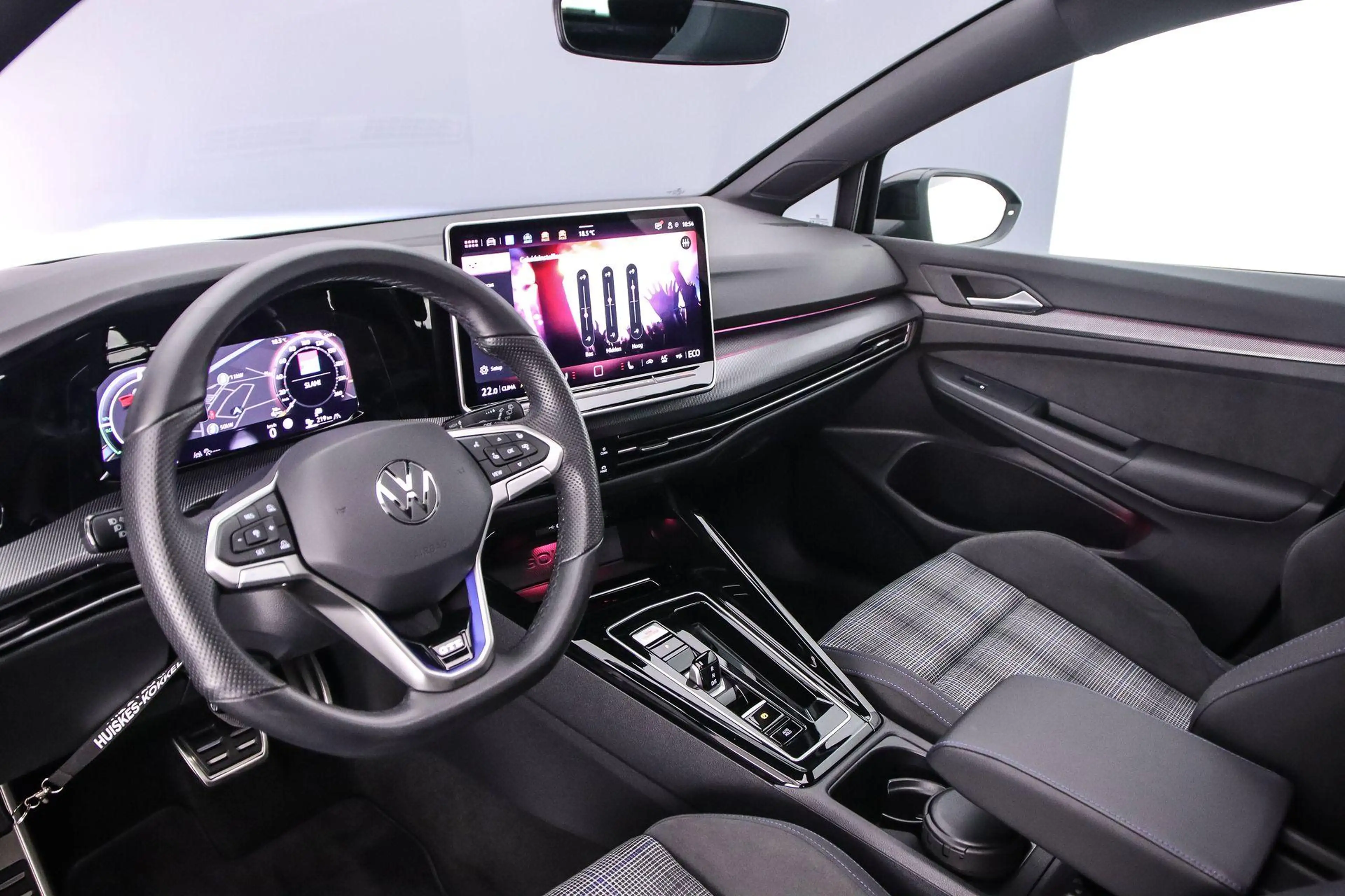 Volkswagen Golf GTE 1.5 TSI eHybrid 272pk DSG Automaat, Trekhaak, Pano — photo 4
