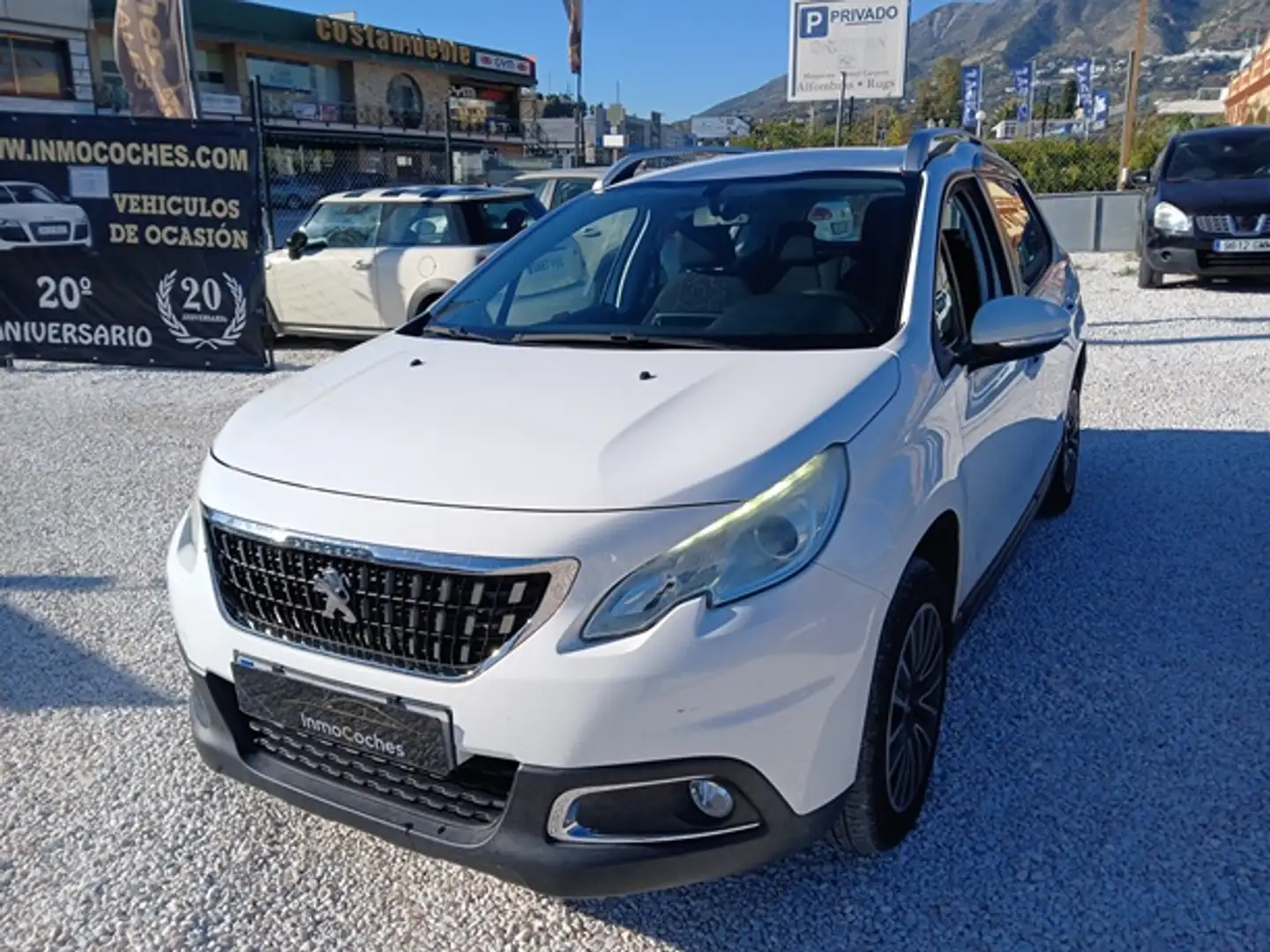 Peugeot 2008 1.6 BlueHDI Active 100 Weiß - 1