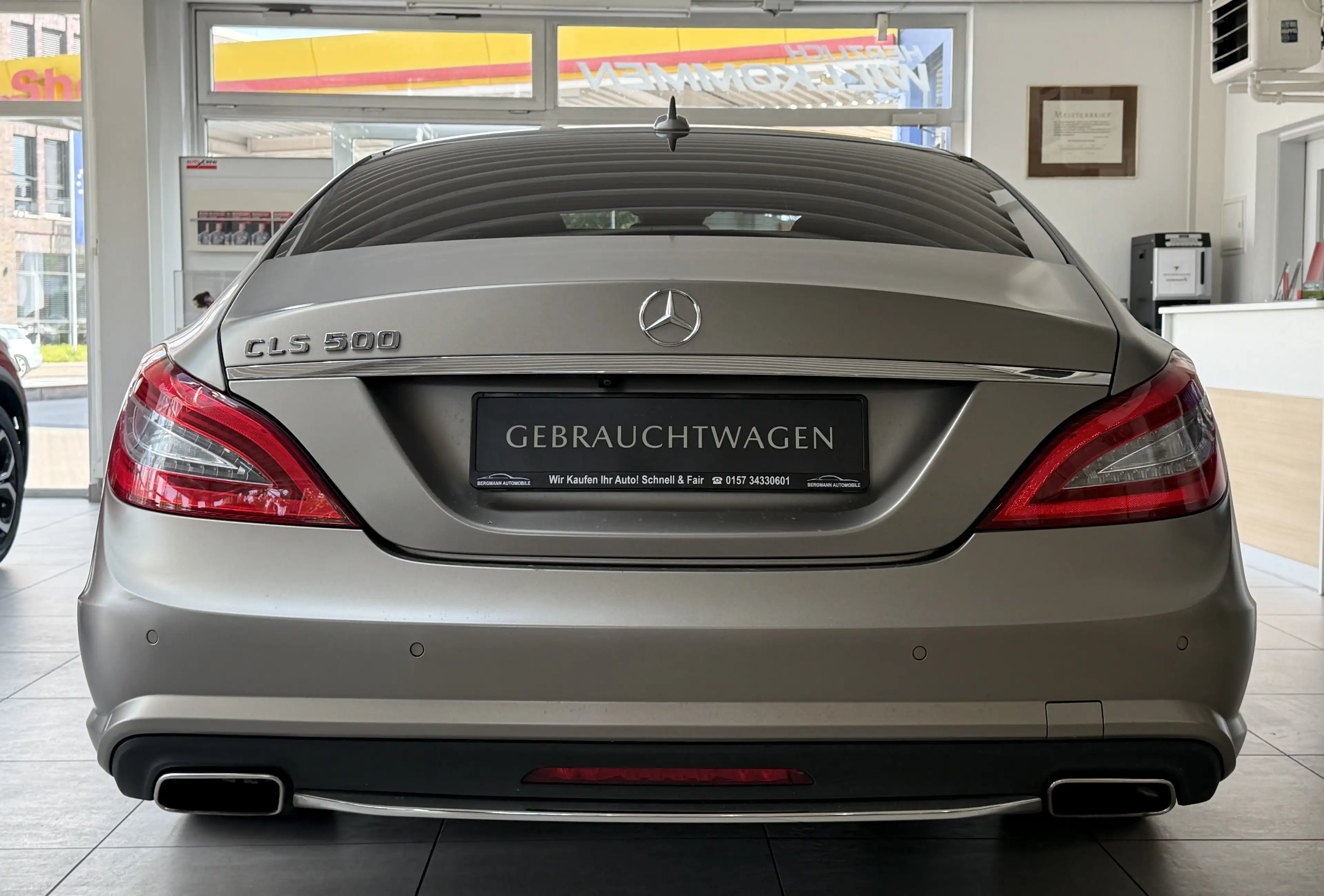 Mercedes-Benz CLS 500 CLS 500 BlueEfficiency AMG Harman Kardon Kamera Schiebedach 2-Hand — photo 3