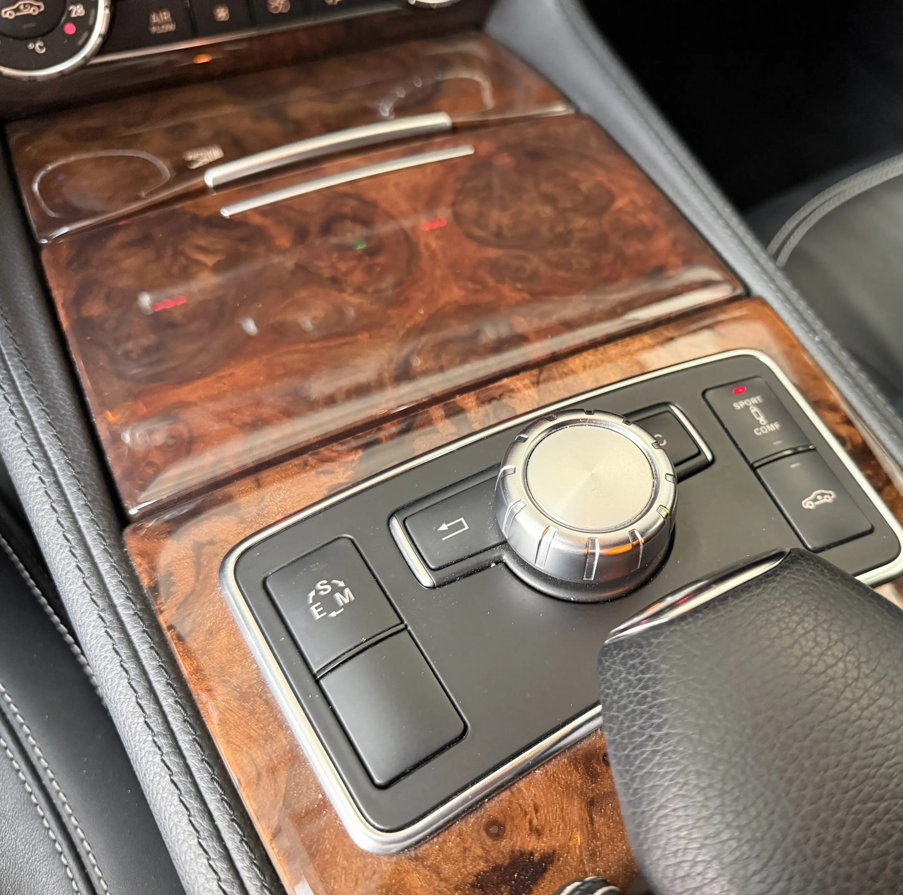Mercedes-Benz CLS 500 CLS 500 BlueEfficiency AMG Harman Kardon Kamera Schiebedach 2-Hand — photo 14