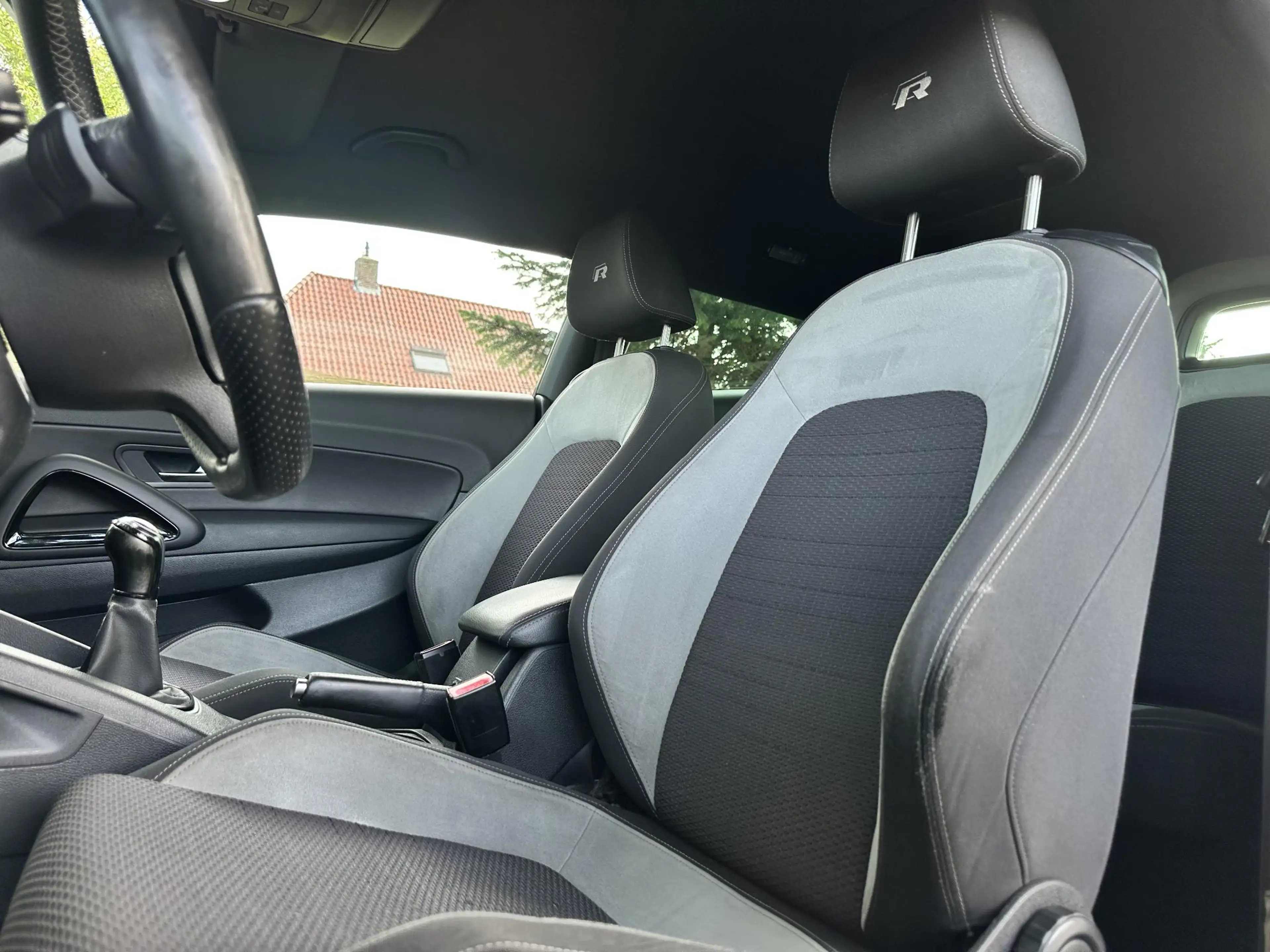 Volkswagen Scirocco 2.0 TSI R — photo 20