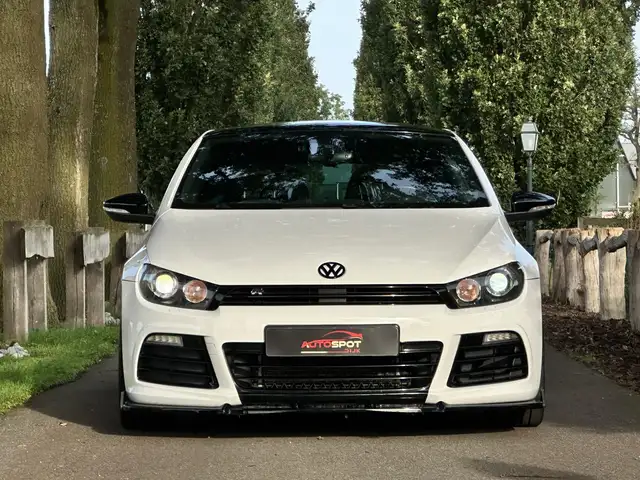 Volkswagen Scirocco view 6