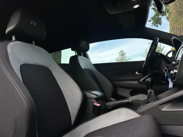 Volkswagen Scirocco view 25