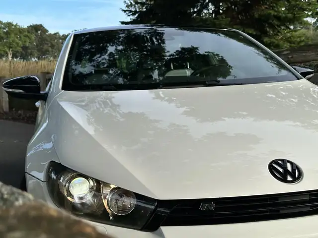 Volkswagen Scirocco view 3