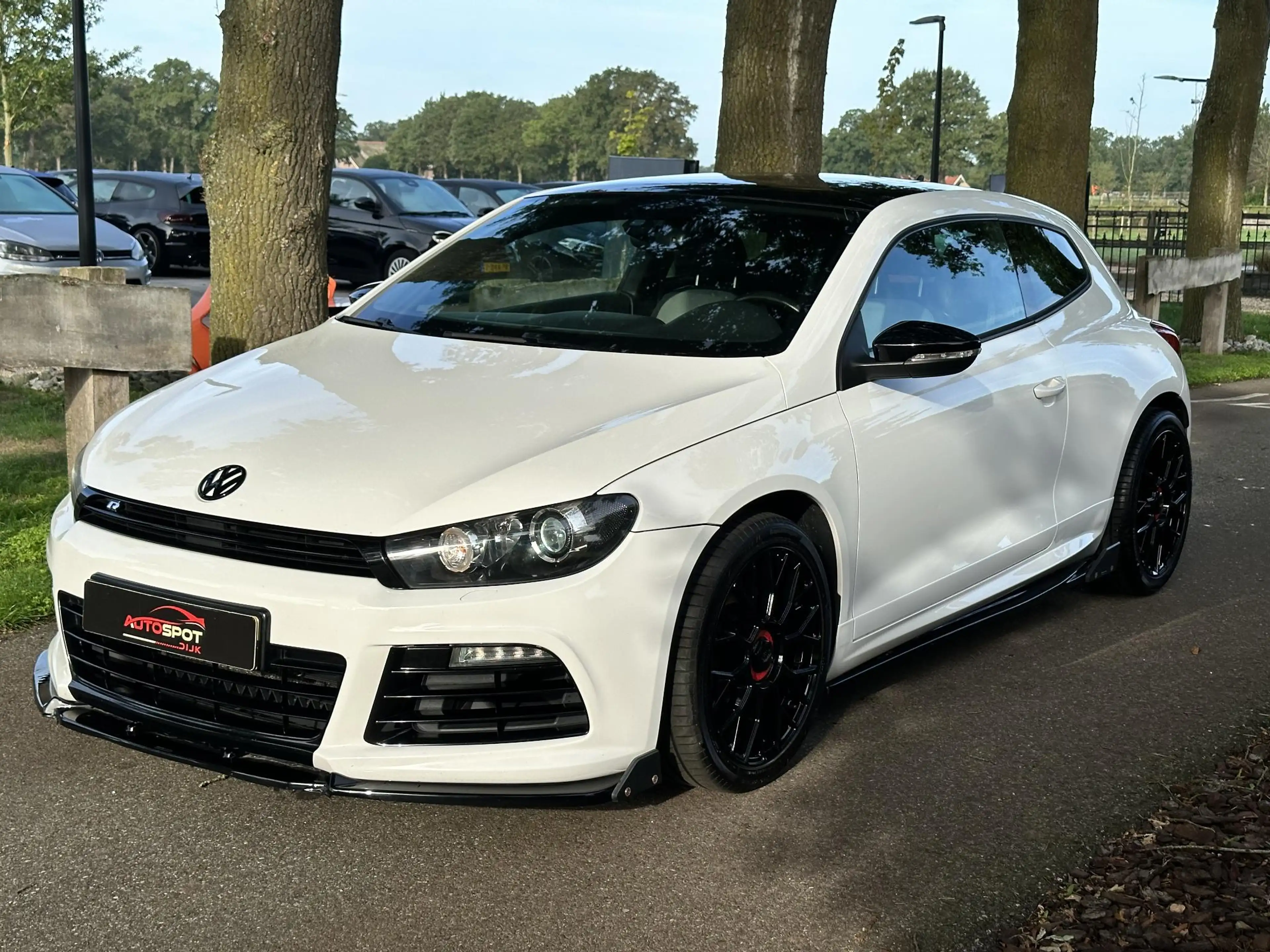 Volkswagen Scirocco 2.0 TSI R — photo 7