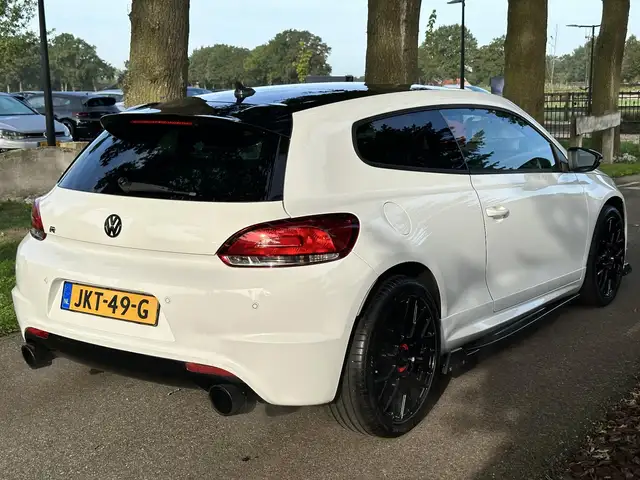 Volkswagen Scirocco view 13