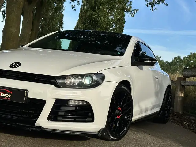 Volkswagen Scirocco view 2