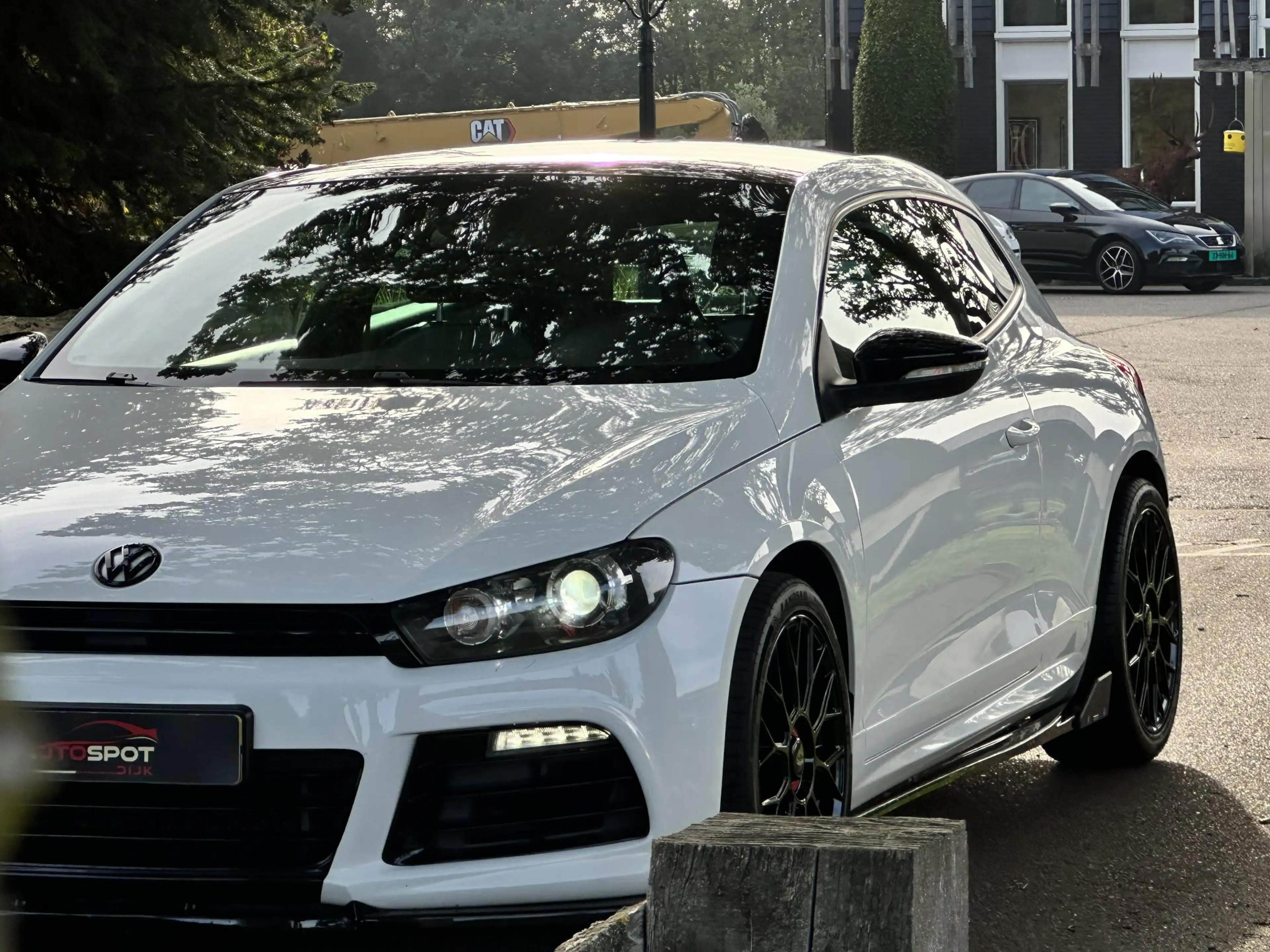 Volkswagen Scirocco 2.0 TSI R — photo 17