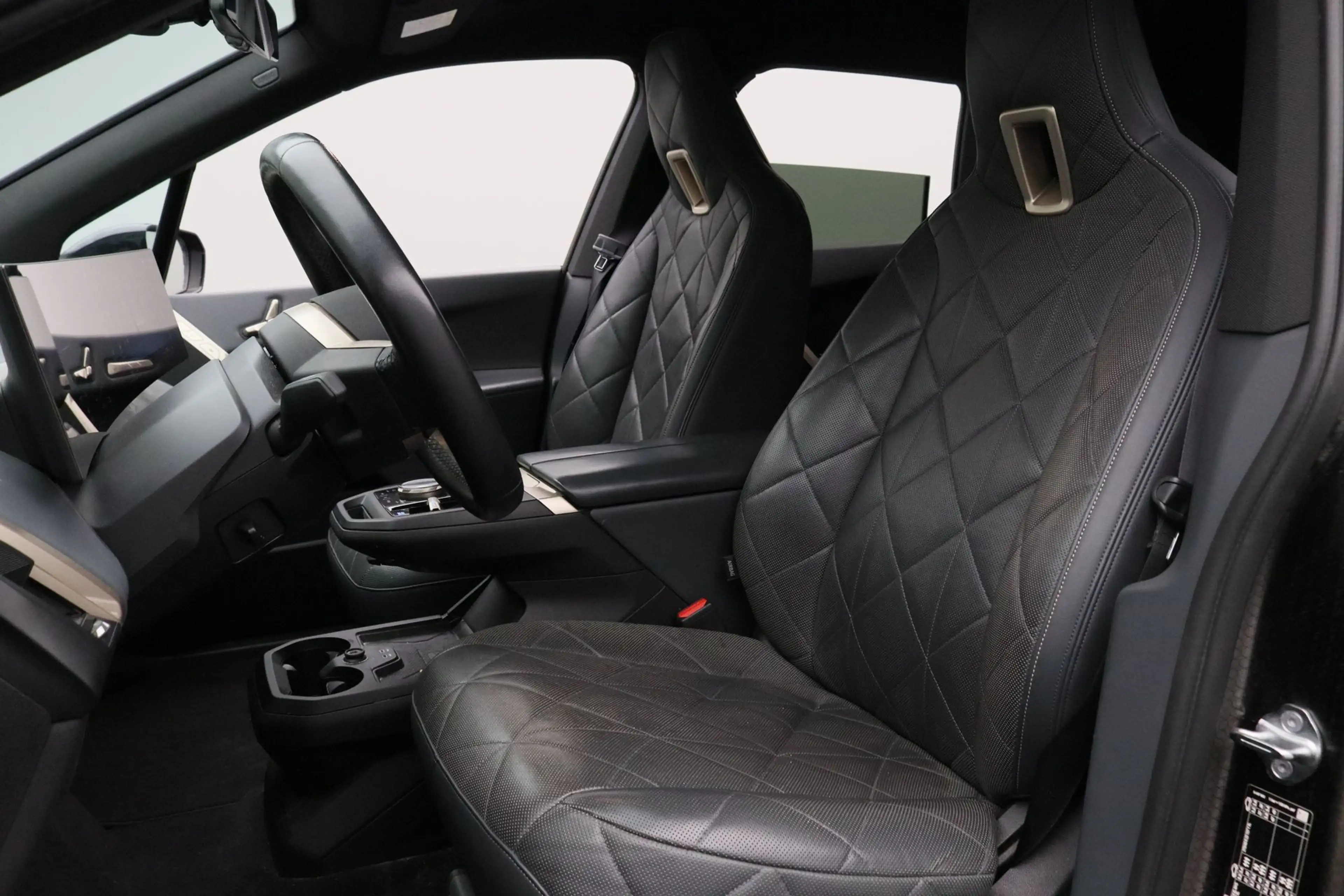 BMW iX xDrive40 High Executive 77 kWh — photo 4