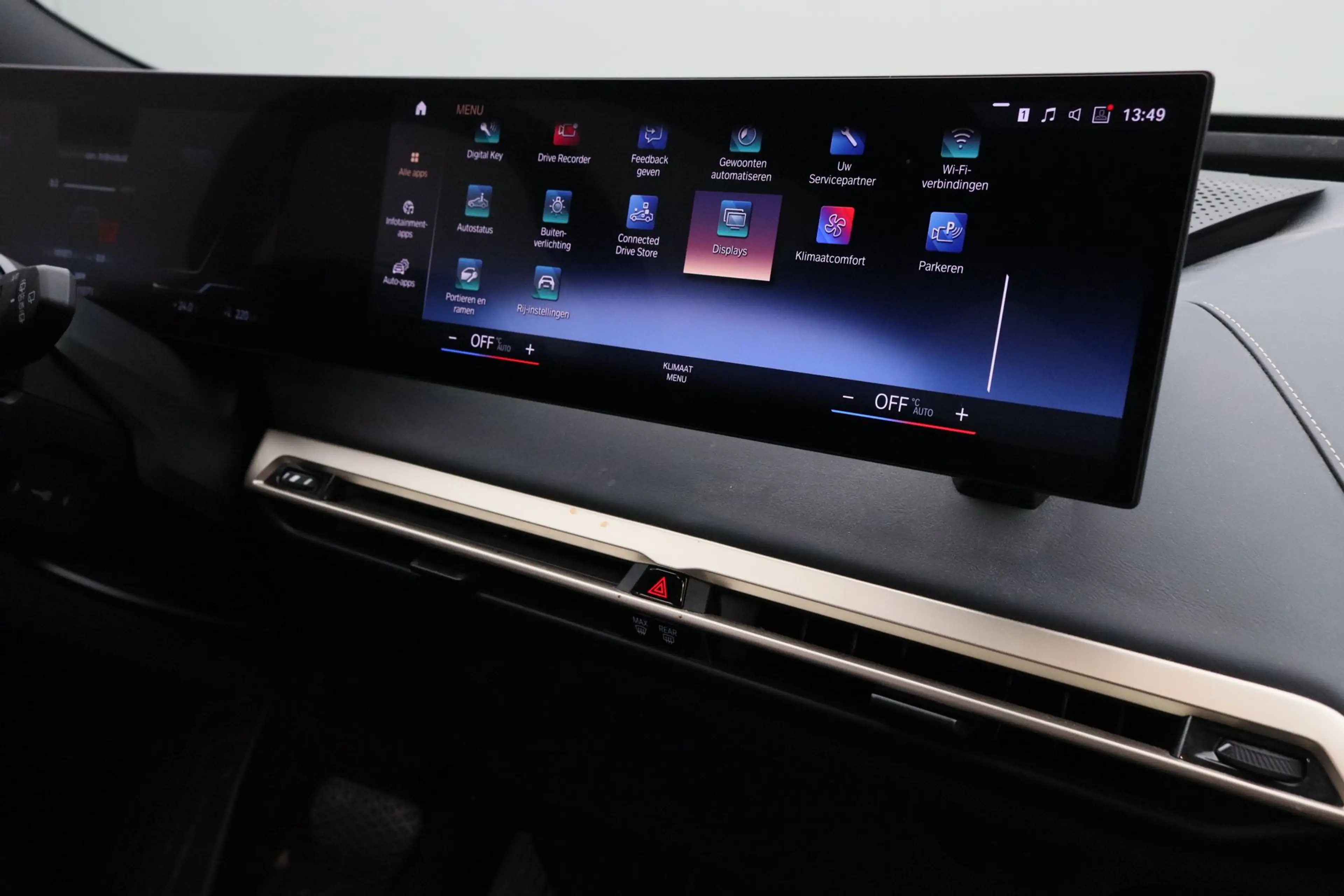 BMW iX xDrive40 High Executive 77 kWh — photo 14