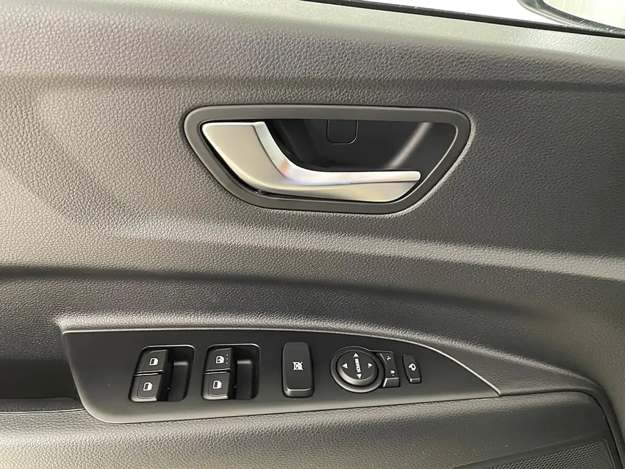 Kia Stonic 1,0 TGDI GPF ISG Silber/MT6/100/MY26|Stahl W22 24