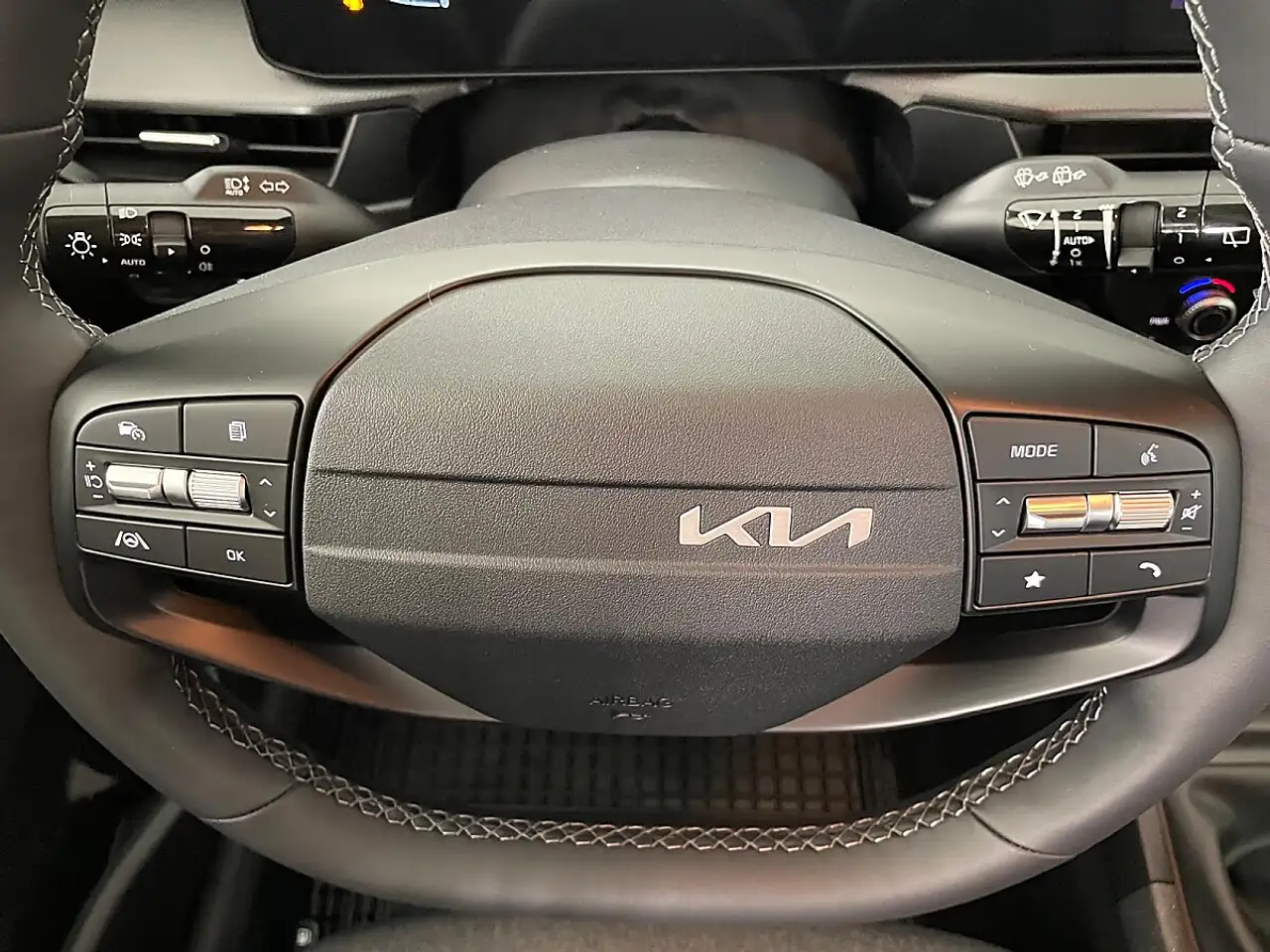 Kia Stonic 1,0 TGDI GPF ISG Silber/MT6/100/MY26|Stahl W22 14
