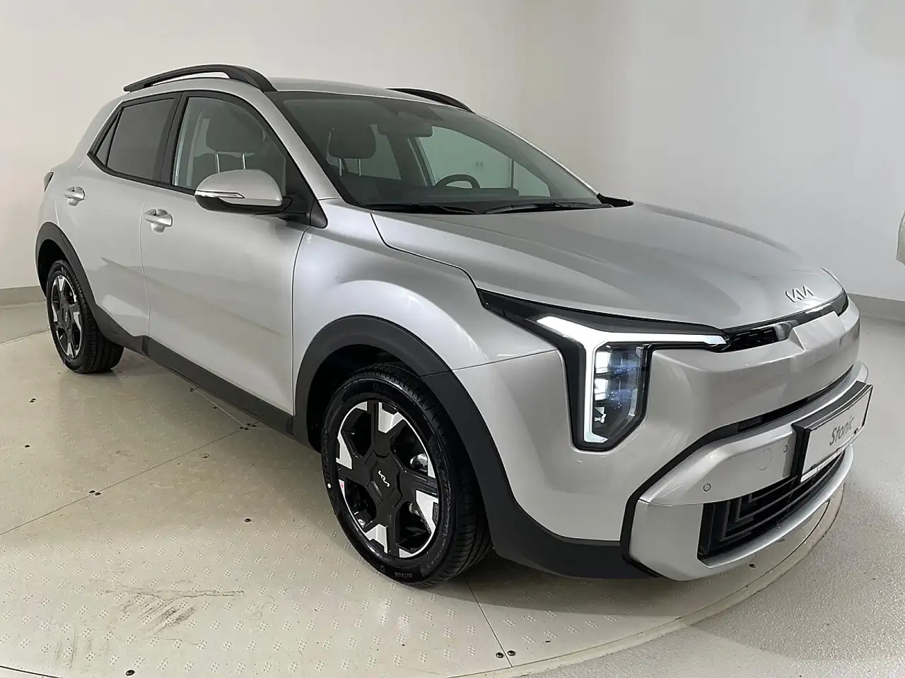 Kia Stonic 1,0 TGDI GPF ISG Silber/MT6/100/MY26|Stahl W22 2