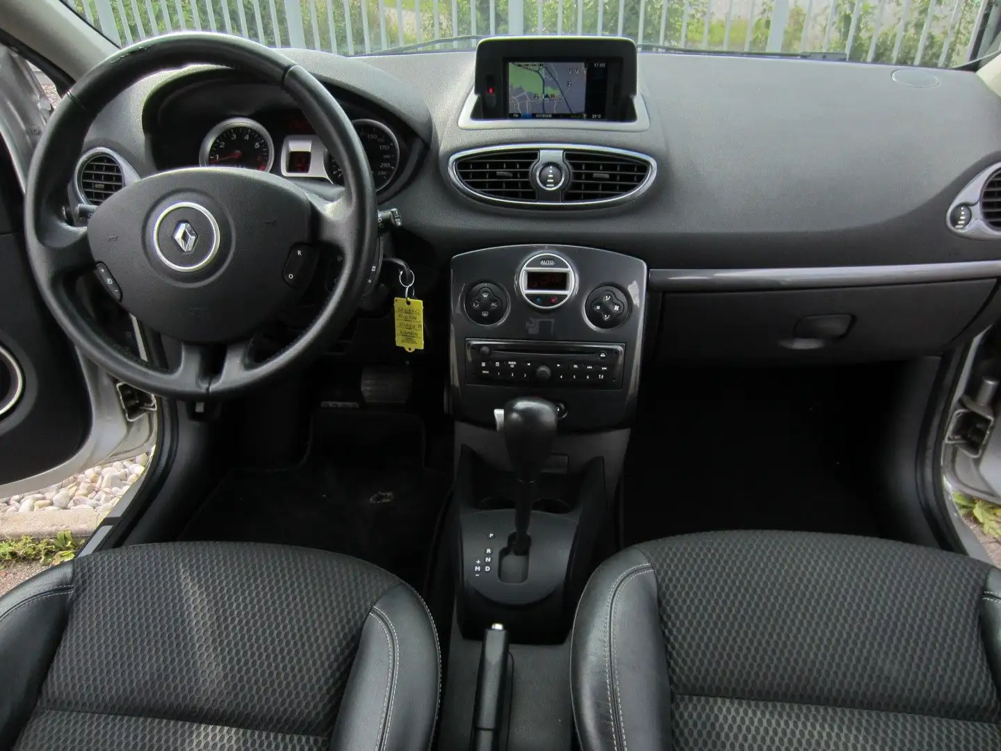Renault Clio Grandtour Luxe Automatik Silber - 2
