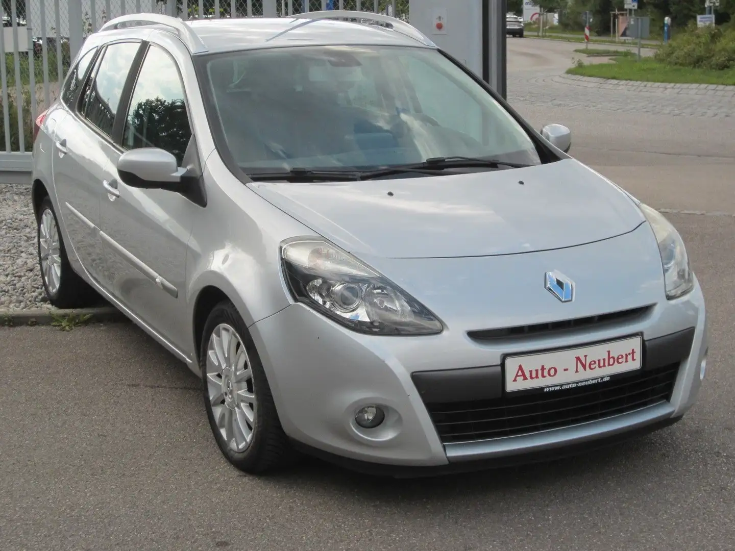 Renault Clio Grandtour Luxe Automatik Silber - 1