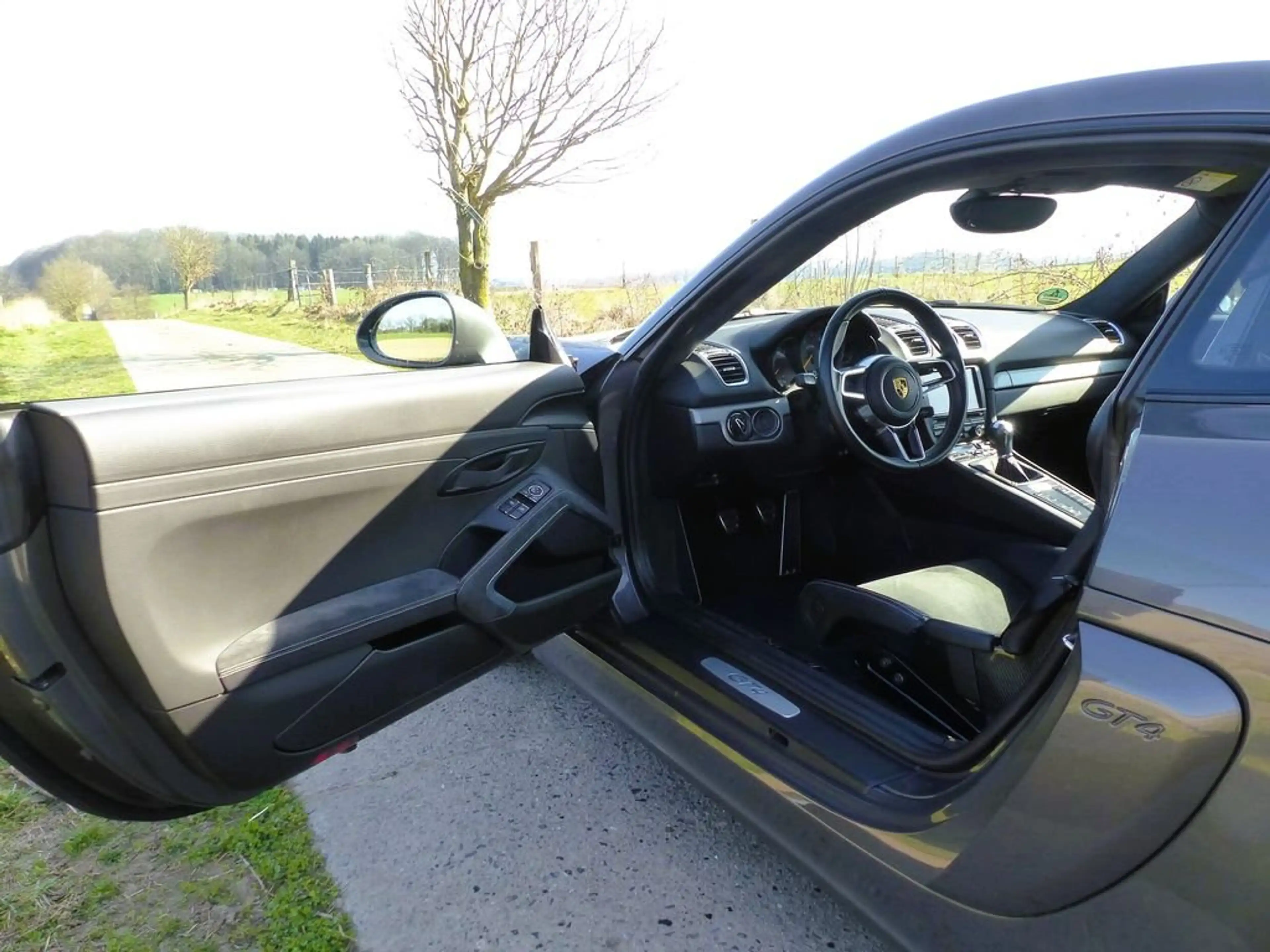 Porsche Cayman GT4 -umfangreiche Ausstattung, scheckheftgepflegt — photo 8