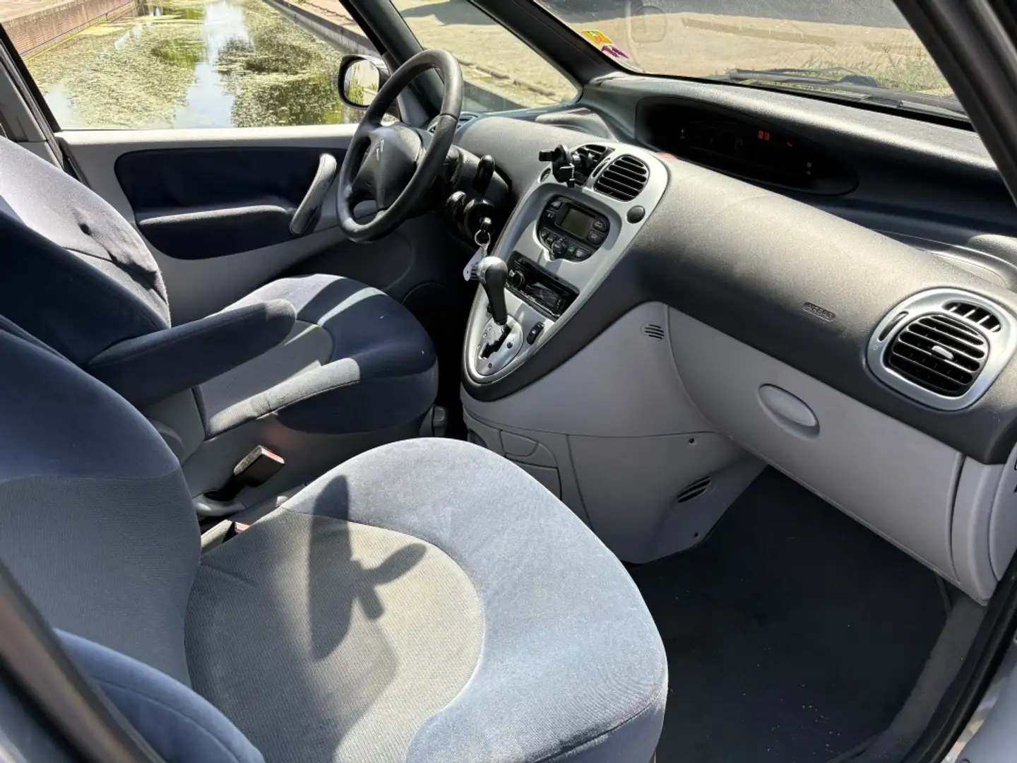 Citroen Xsara Picasso 2.0i-16V Différence2 automaat handel export Gris - 2
